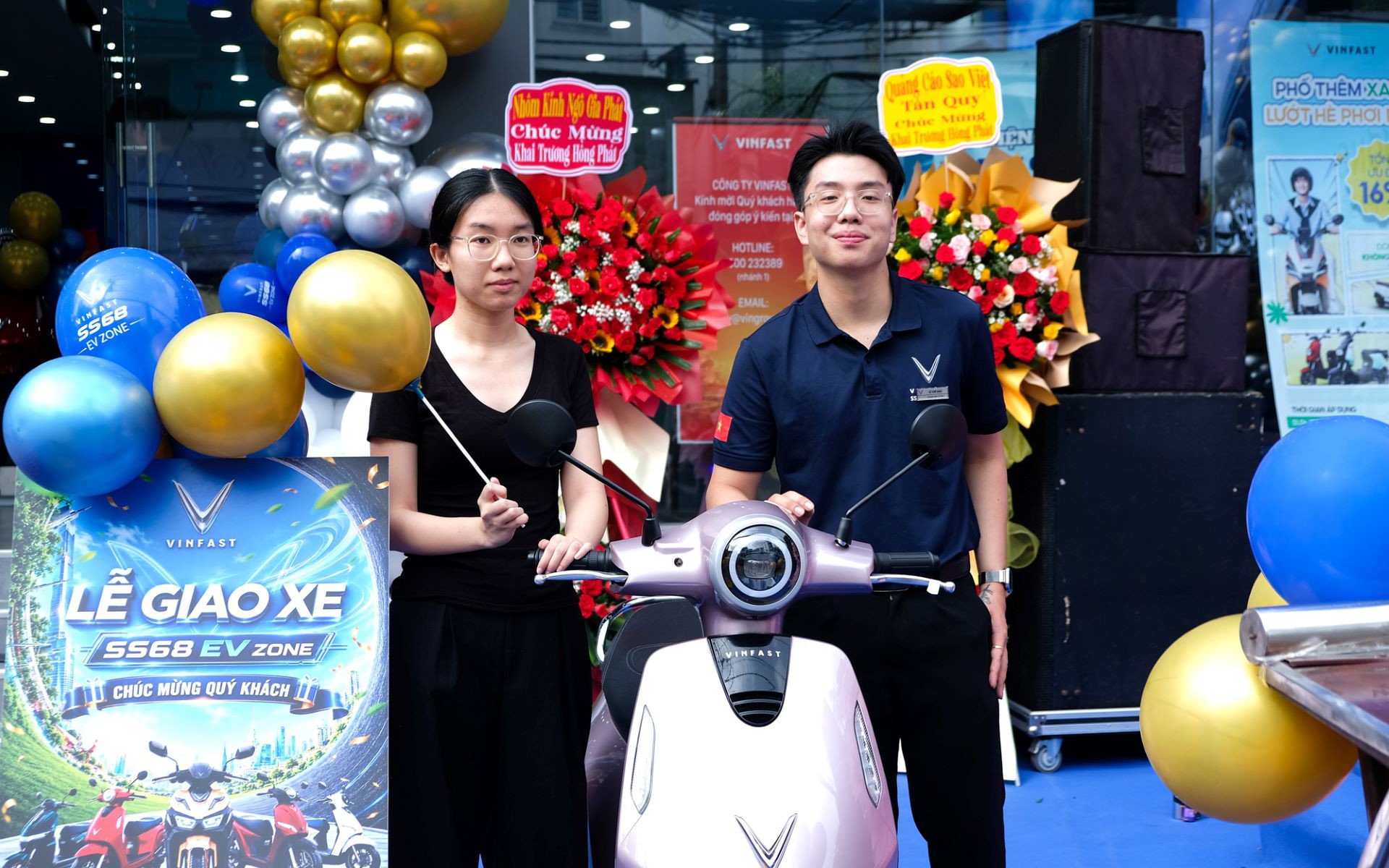 VinFast khai trương 66 đại lý xe máy điện mới trong 1 ngày, ra mắt mô hình showroom cao cấp EV-Zone