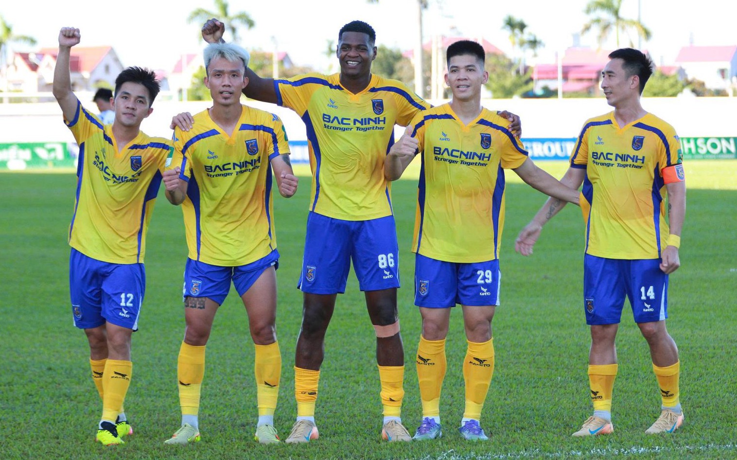 "Người nhện" Huỳnh Tuấn Linh góp công giúp CLB Bắc Ninh lần đầu dự V-League