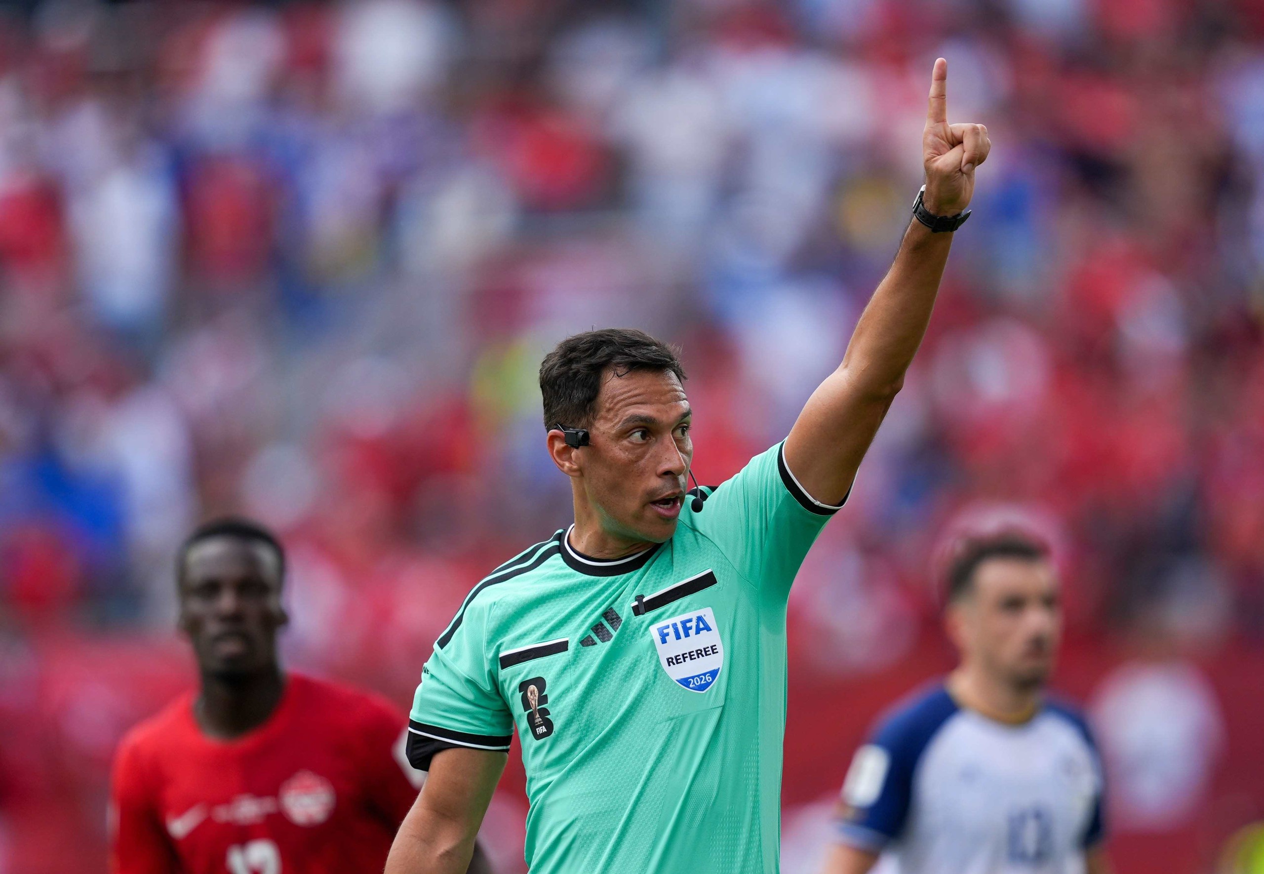 Hết cảnh “câu giờ” trên sân tại World Cup 2026 - Ảnh 2.