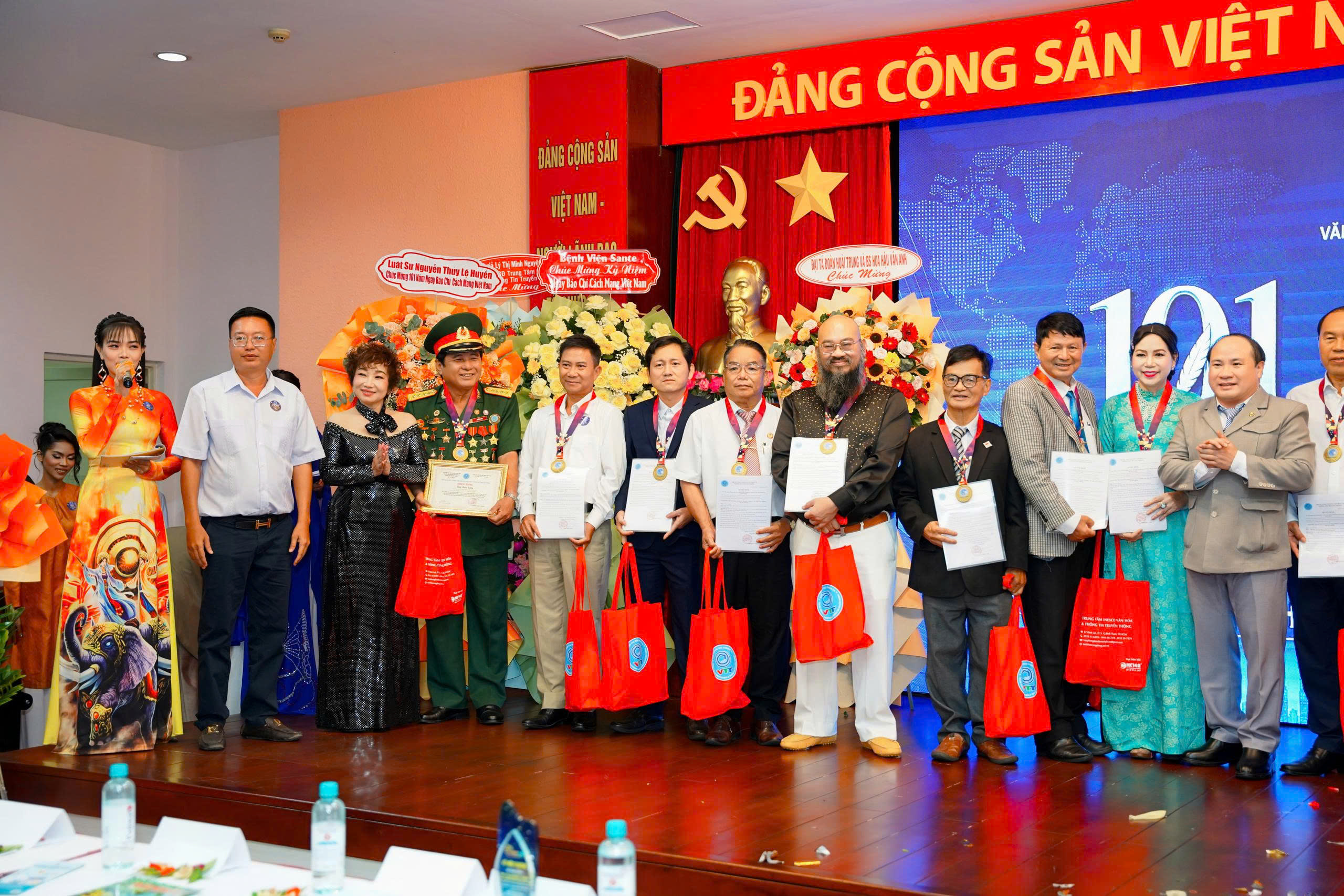 TS- Lương y Thuận Thiên tham gia Hội đồng Tư vấn Trung tâm UNESCO Văn hóa và Thông tin Truyền thông - Ảnh 2.