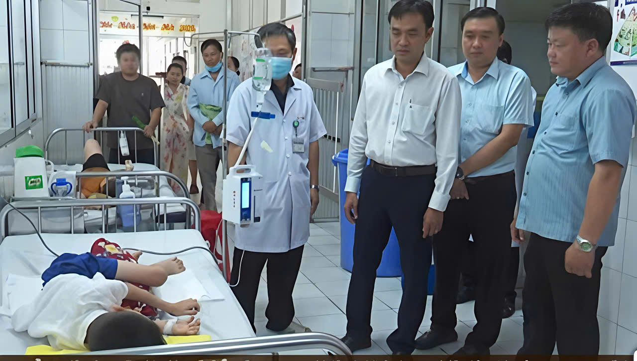 X&aacute;c định được vi khuẩn g&acirc;y ngộ độc thực phẩm tập thể ở Đồng Th&aacute;p - Ảnh 1.