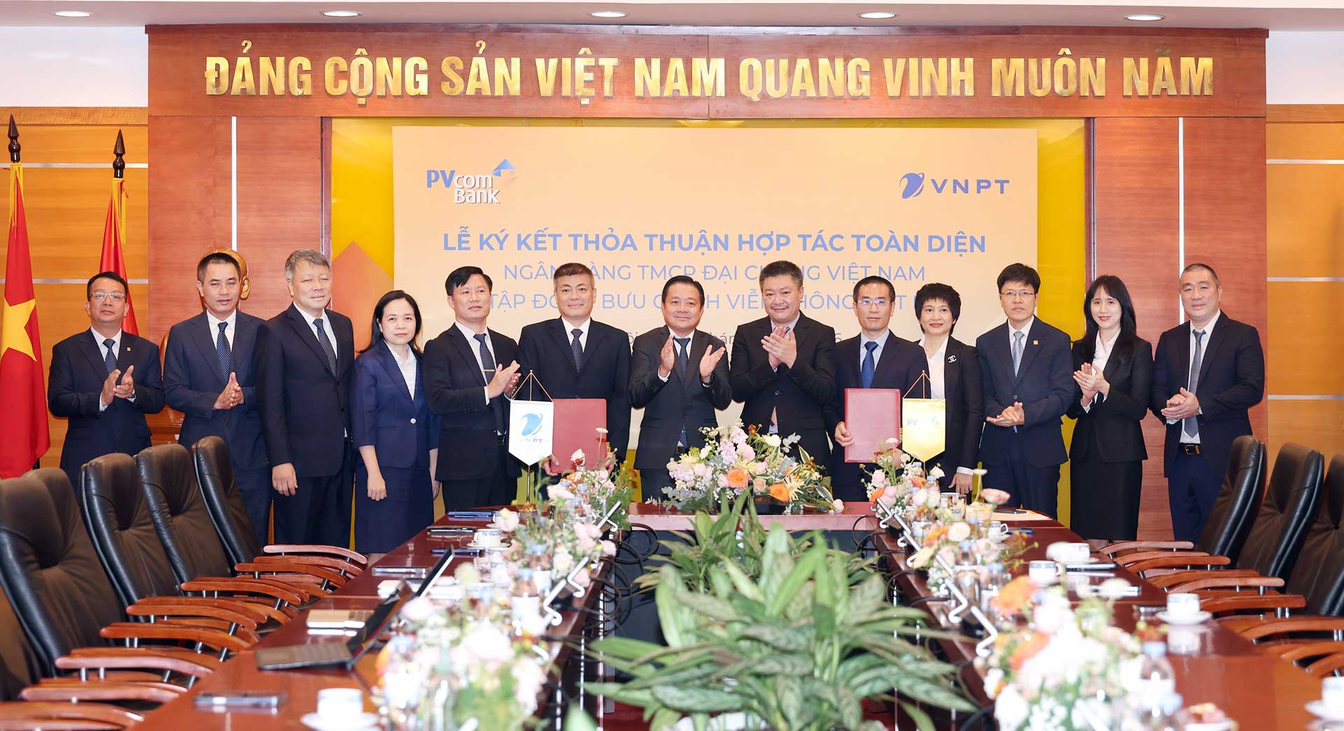 PVcomBank v&agrave; VNPT hợp t&aacute;c chiến lược, kết nối sức mạnh t&agrave;i ch&iacute;nh v&agrave; c&ocirc;ng nghệ số - Ảnh 1.