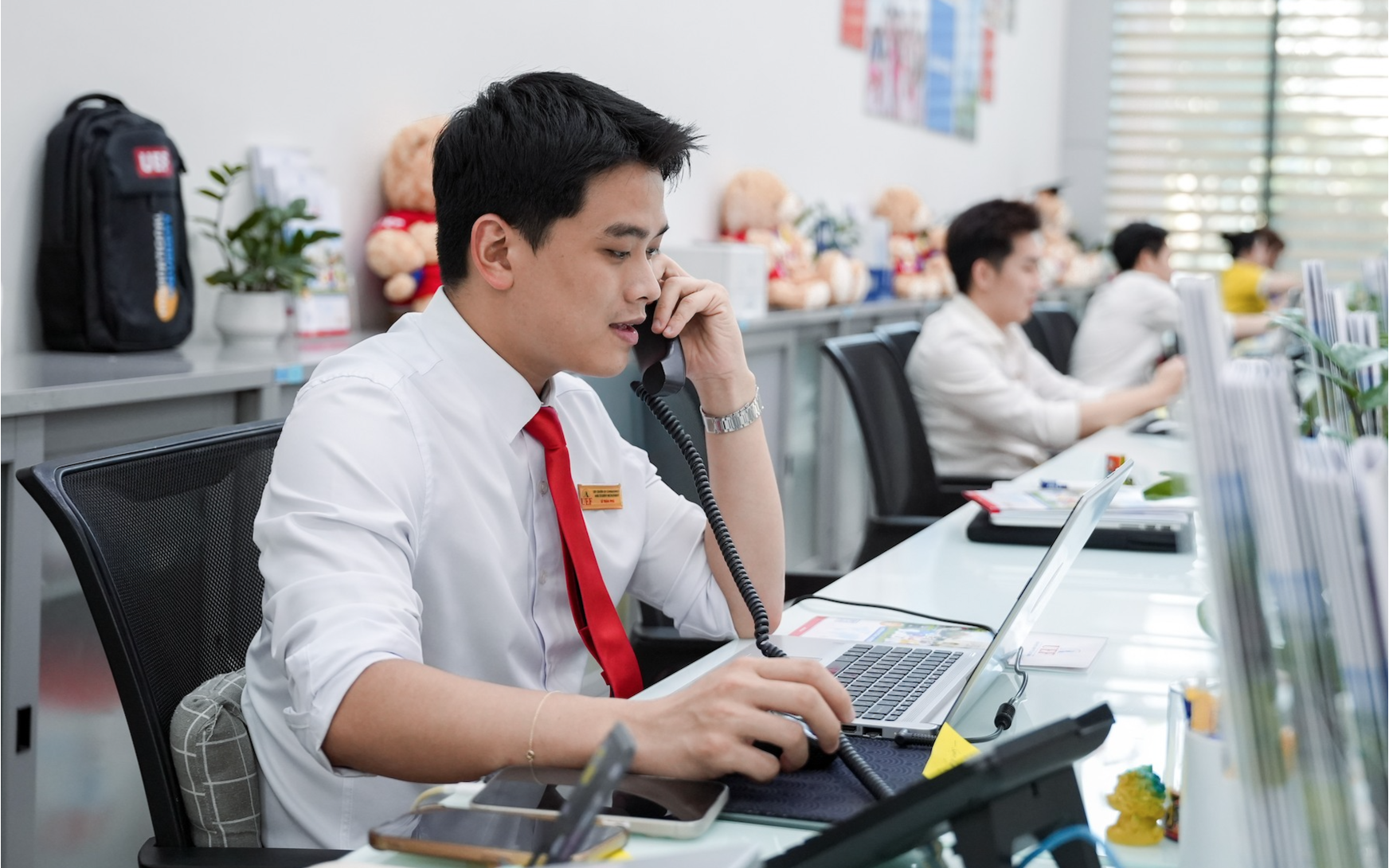 Khẩn trương tuyển dụng, tiếp nhận, bổ sung nhân sự cấp xã