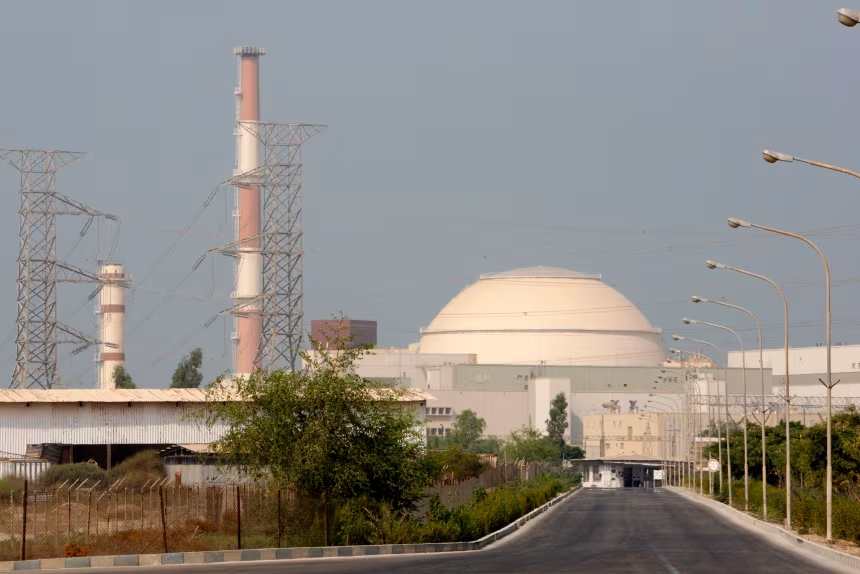 Mỹ từng su&yacute;t đưa qu&acirc;n đổ bộ v&agrave;o Iran thu giữ uranium - Ảnh 1.