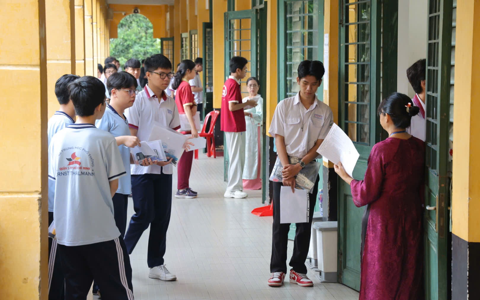 Bác sĩ cảnh báo: Sĩ tử dễ khủng hoảng, đổ bệnh sau kỳ thi