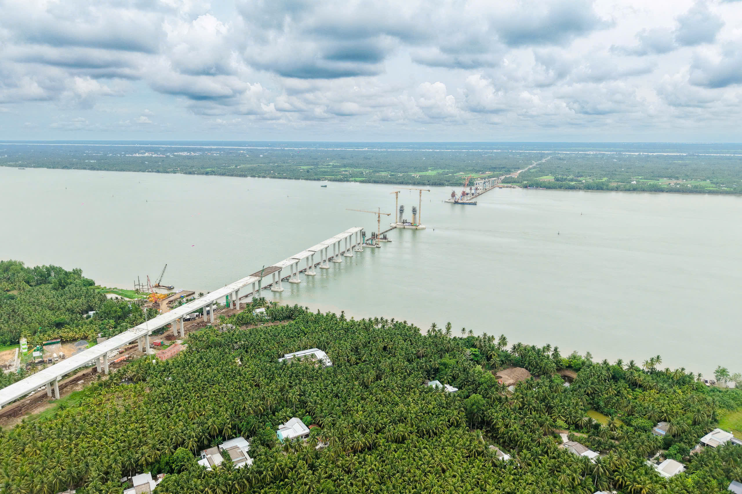 Nỗ lực r&uacute;t ngắn tiến độ cầu Đại Ng&atilde;i 1 trước 6 th&aacute;ng - Ảnh 2.