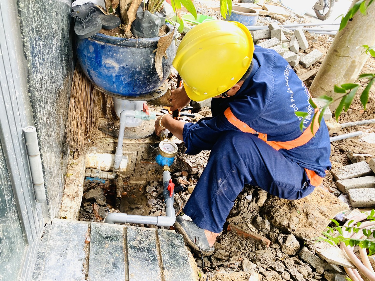 Đau đầu với nạn trộm đồng hồ nước - Ảnh 1.