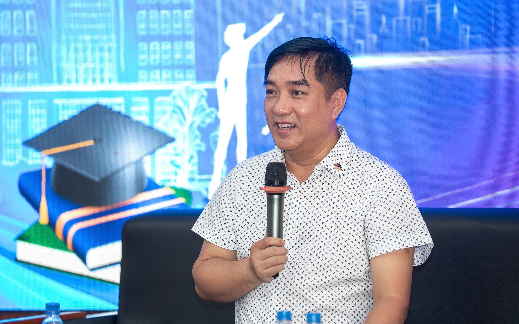 Chủ tịch Tập đoàn Đèo Cả truyền lửa khát vọng cho những kỹ sư tương lai