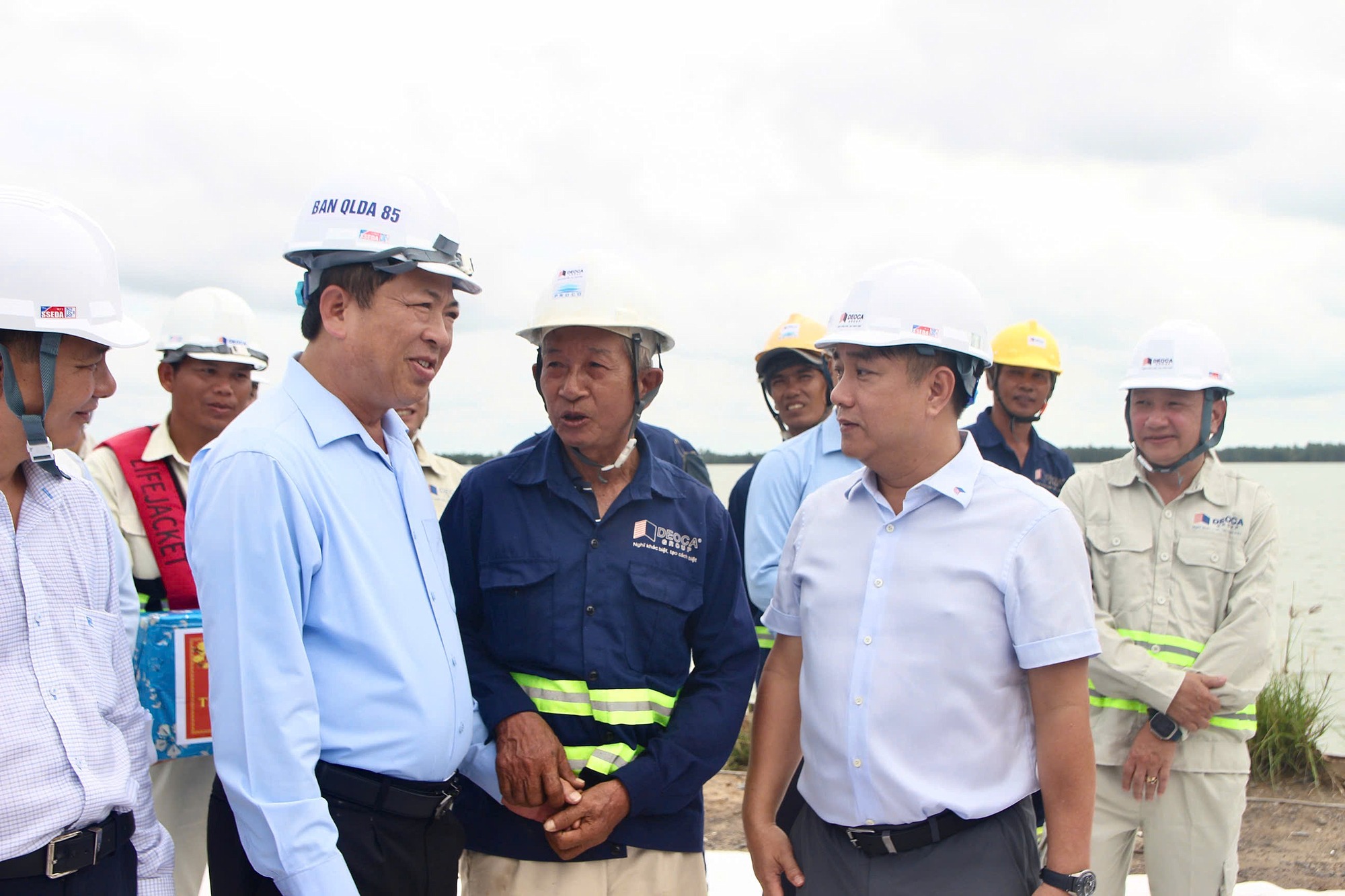 Bộ trưởng Bộ Xây dựng nói về hệ lụy khi người lao động "nhảy" việc liên tục - Ảnh 1.