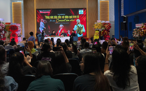 Concert âm nhạc Việt bùng nổ nhưng chưa "êm"