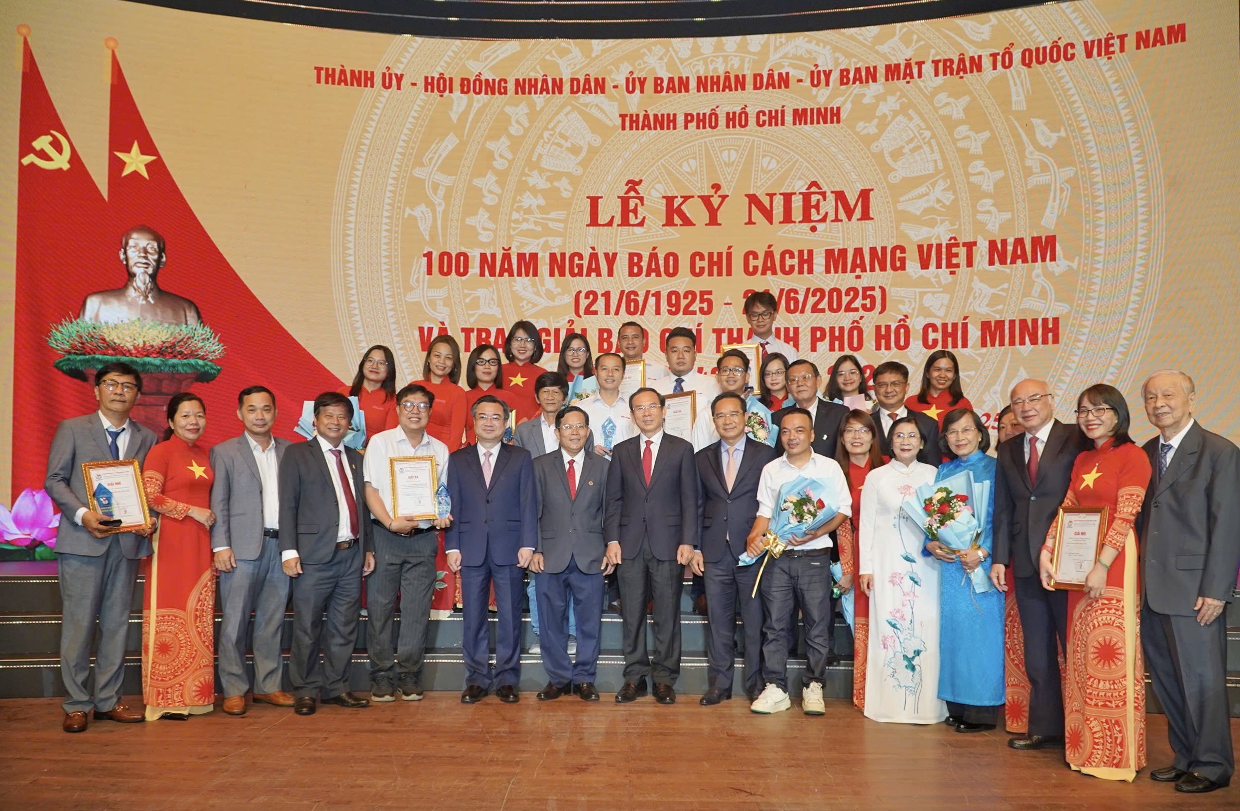 B&aacute;o Người Lao Động đoạt 9 giải B&aacute;o ch&iacute; TPHCM lần thứ 44 năm 2026 - Ảnh 2.
