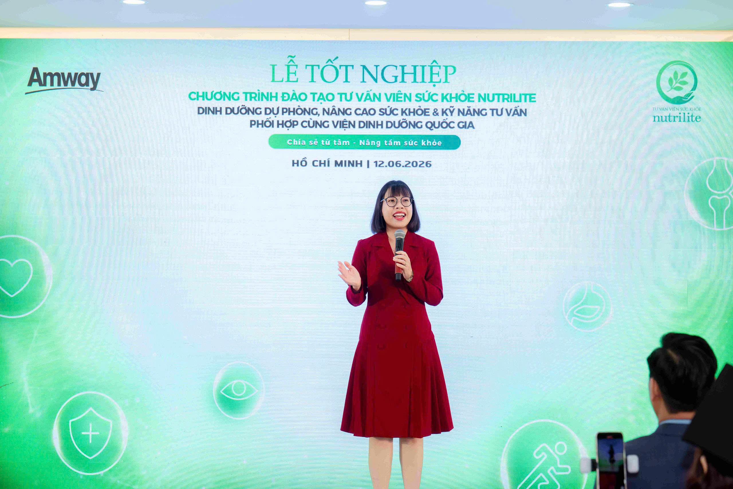 Gần 300 tư vấn vi&ecirc;n sức khỏe Nutrilite được đ&agrave;o tạo bởi Viện Dinh dưỡng Quốc gia - Ảnh 4.
