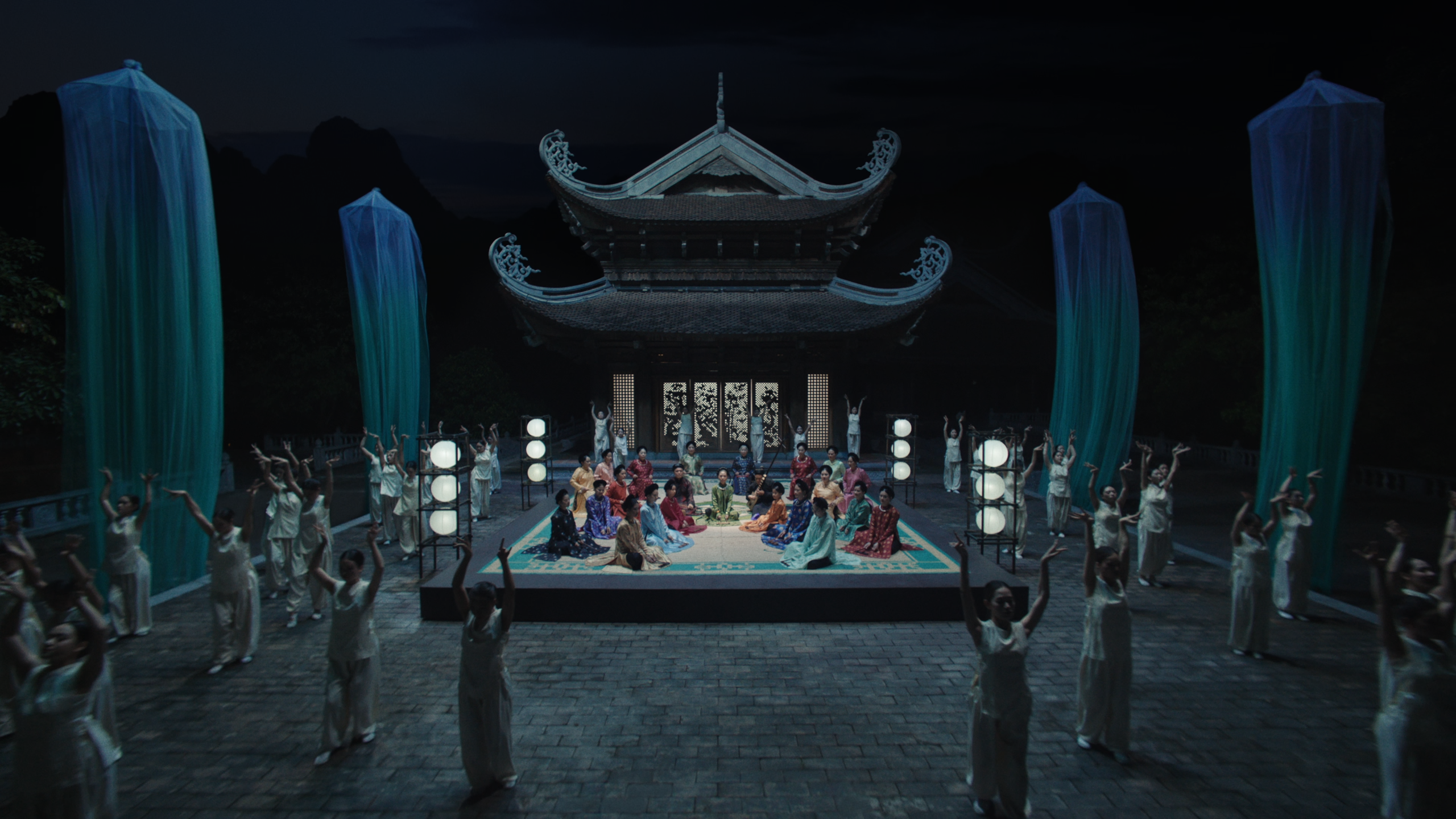 Ca nương Kiều Anh "gây choáng" - Ảnh 4.