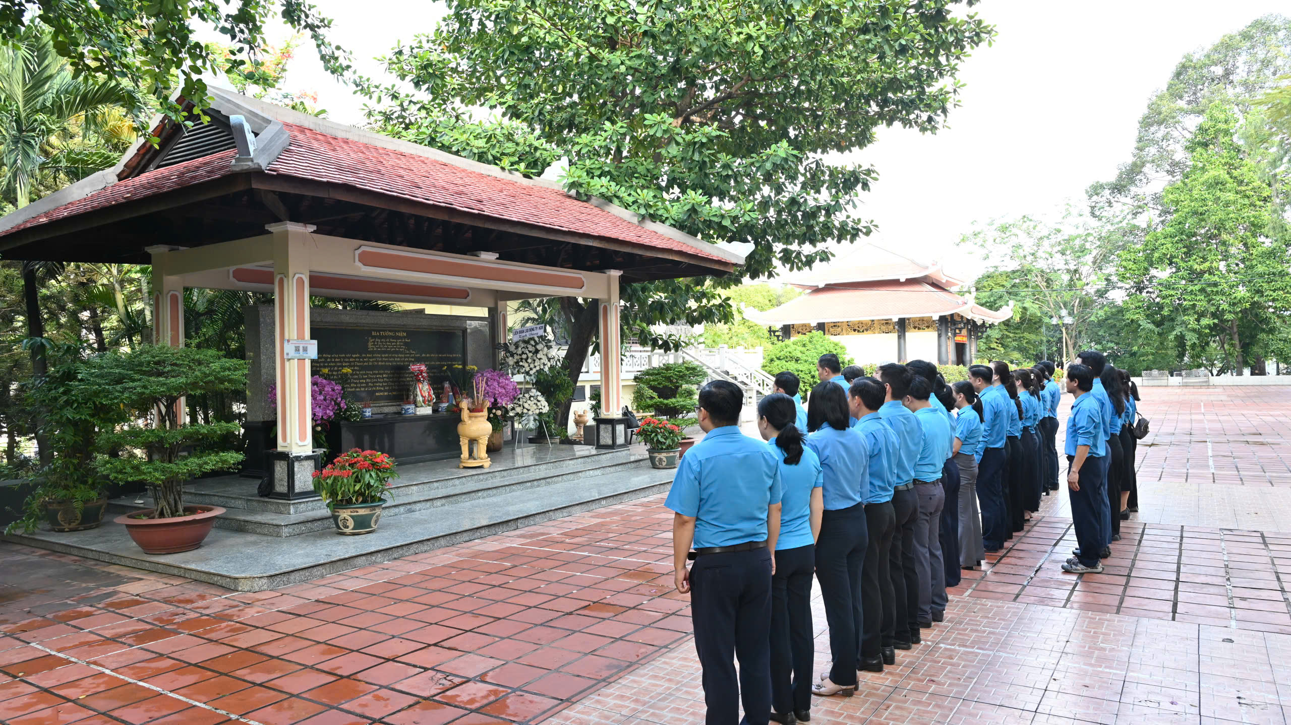 Bia liệt sĩ - Ảnh 4.
