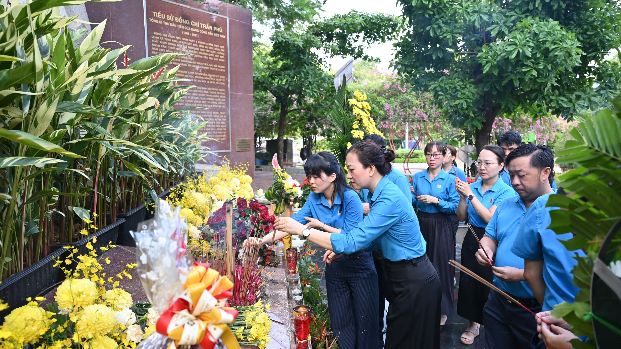 Bia liệt sĩ - Ảnh 5.
