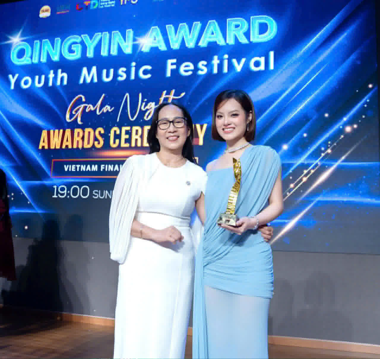 Ca sĩ, b&aacute;c sĩ Sunny Đan Ngọc bất ngờ đạt giải thưởng đạt &acirc;m nhạc quốc tế. - Ảnh 4.