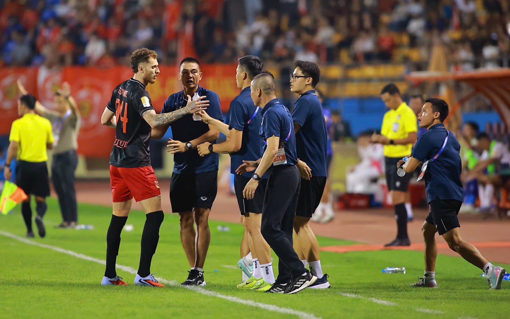 Ninh Bình FC bất ngờ chia tay trợ lý cũ của HLV Park Hang-seo