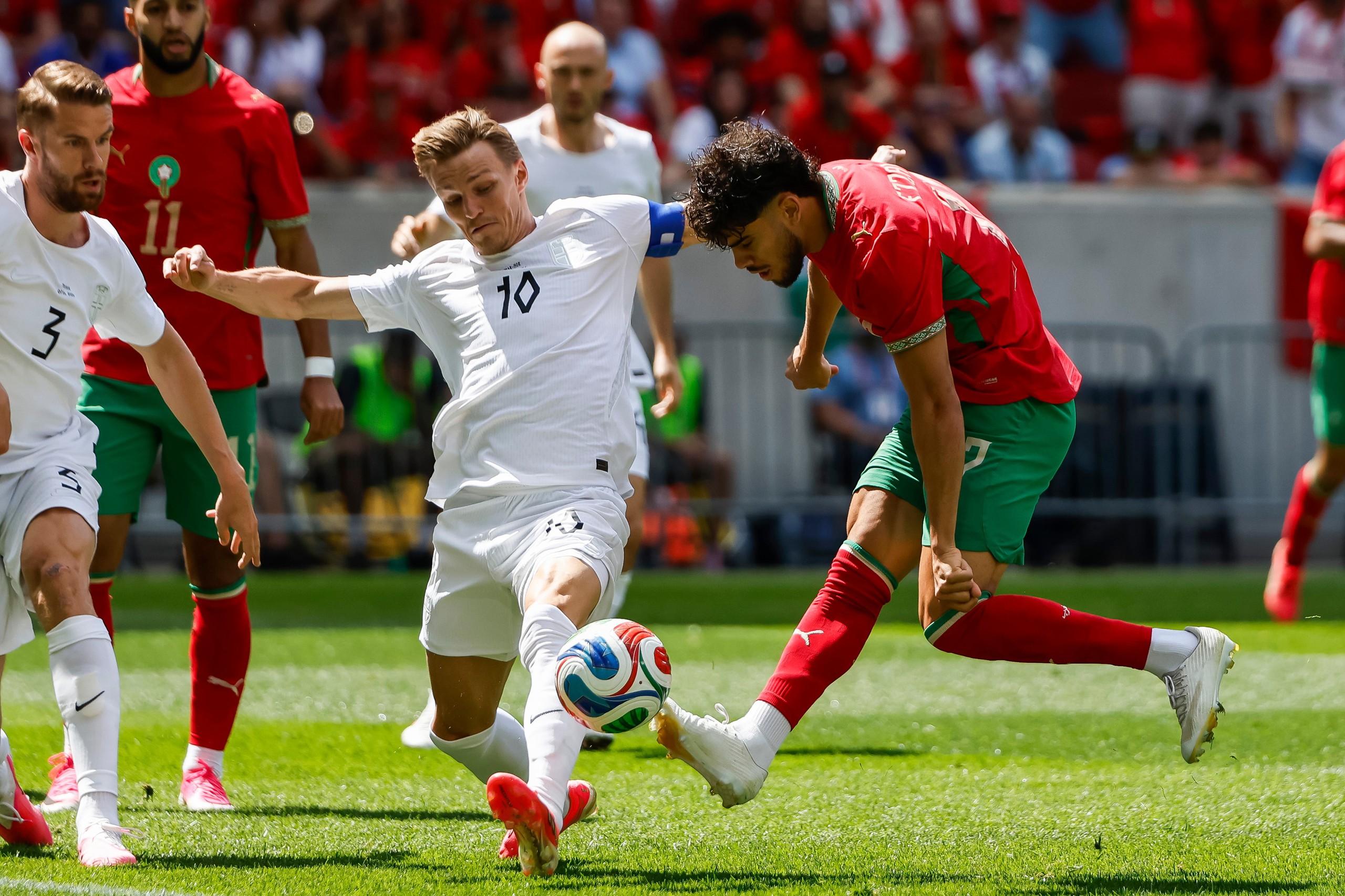 Haaland v&agrave; Odegaard mang theo giấc mơ World Cup của Na Uy - Ảnh 2.