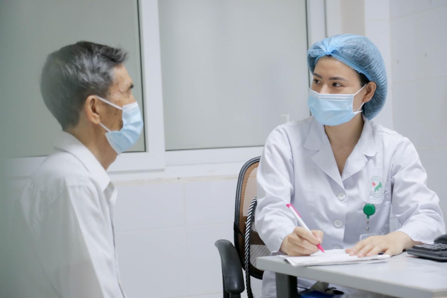 H&agrave; Nội hỗ trợ tới 20 triệu đồng mỗi th&aacute;ng cho b&aacute;c sĩ lu&acirc;n phi&ecirc;n, thu h&uacute;t nh&acirc;n lực cho tuyến cơ sở   - Ảnh 2.