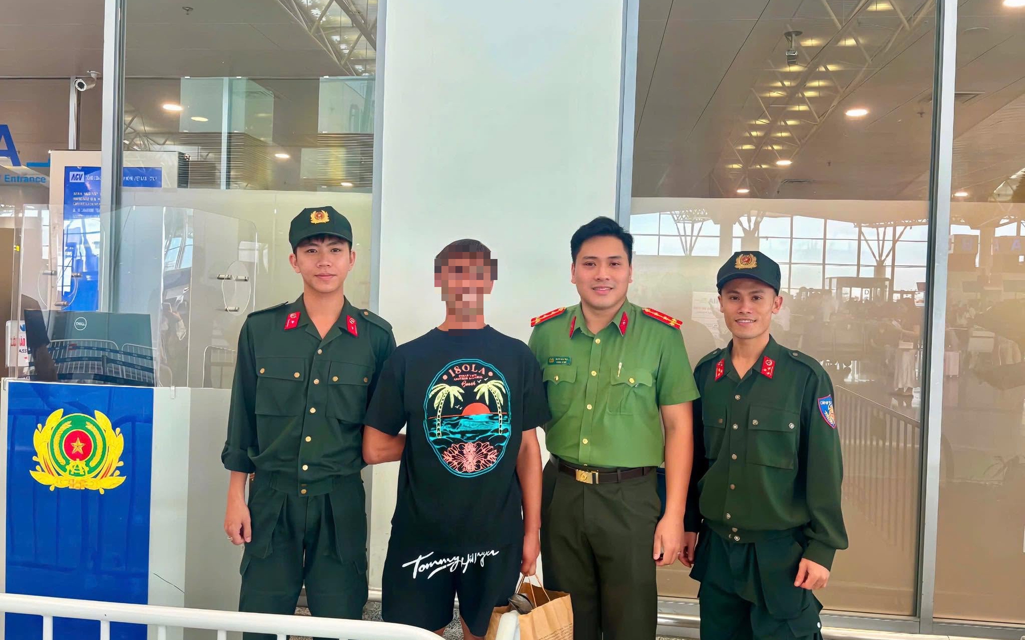 Một người Nga bị phạt tiền, trục xuất do quá hạn tạm trú