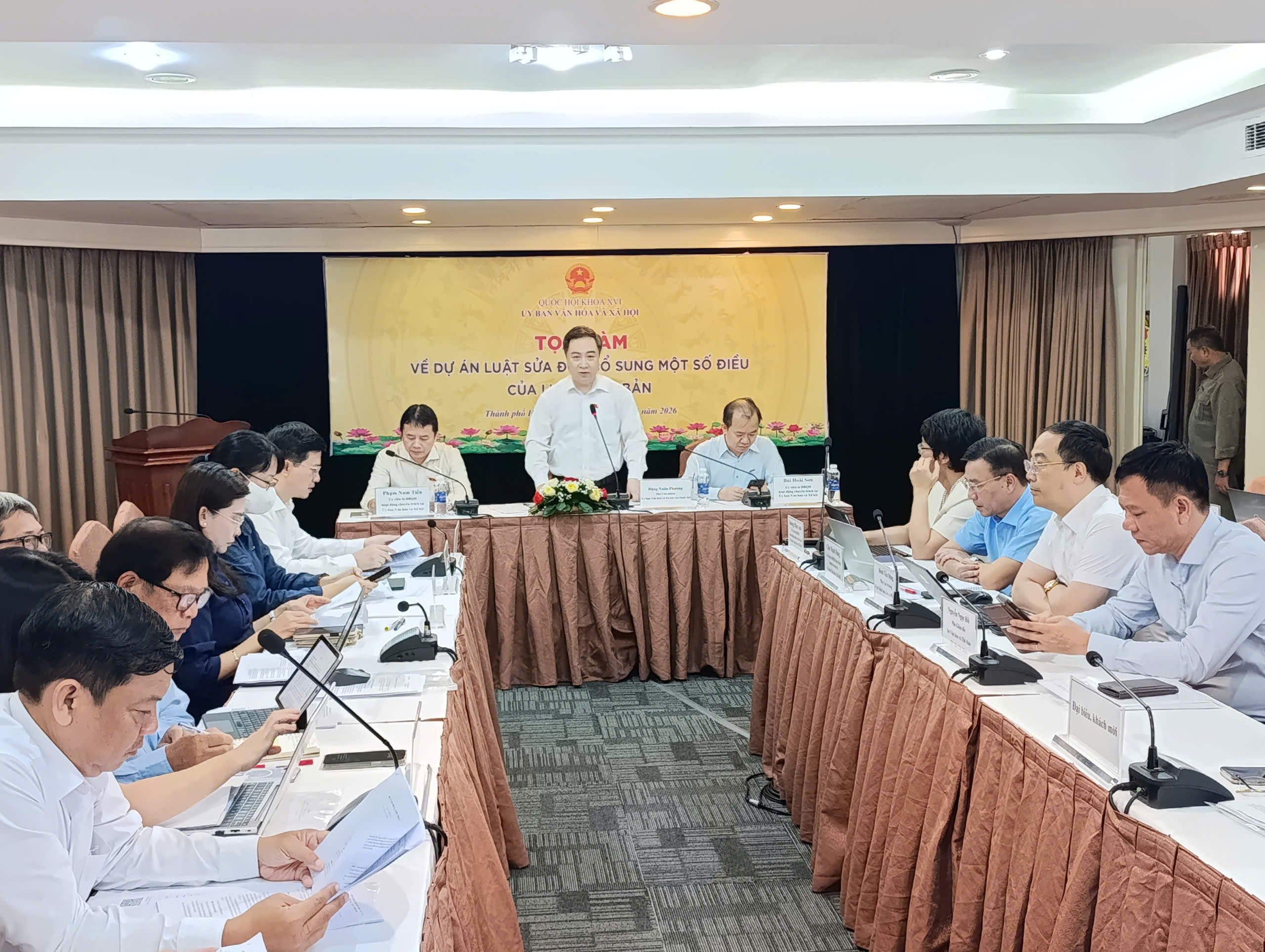 Tháo gỡ những điểm nghẽn về cơ chế, chính sách xuất bản - Ảnh 1.
