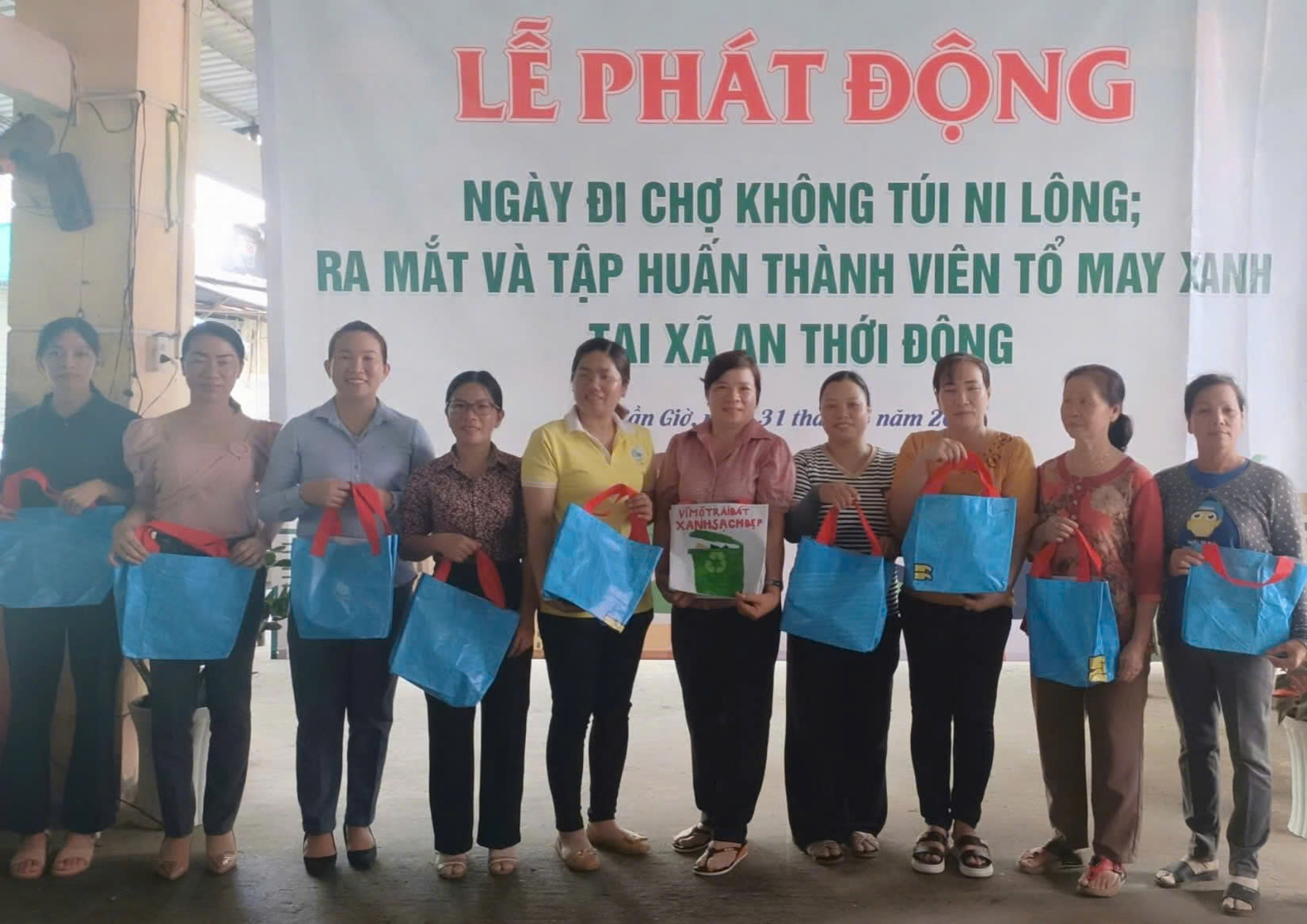 Những phi&ecirc;n chợ xanh giữa v&ugrave;ng rừng ngập mặn Cần Giờ - Ảnh 3.