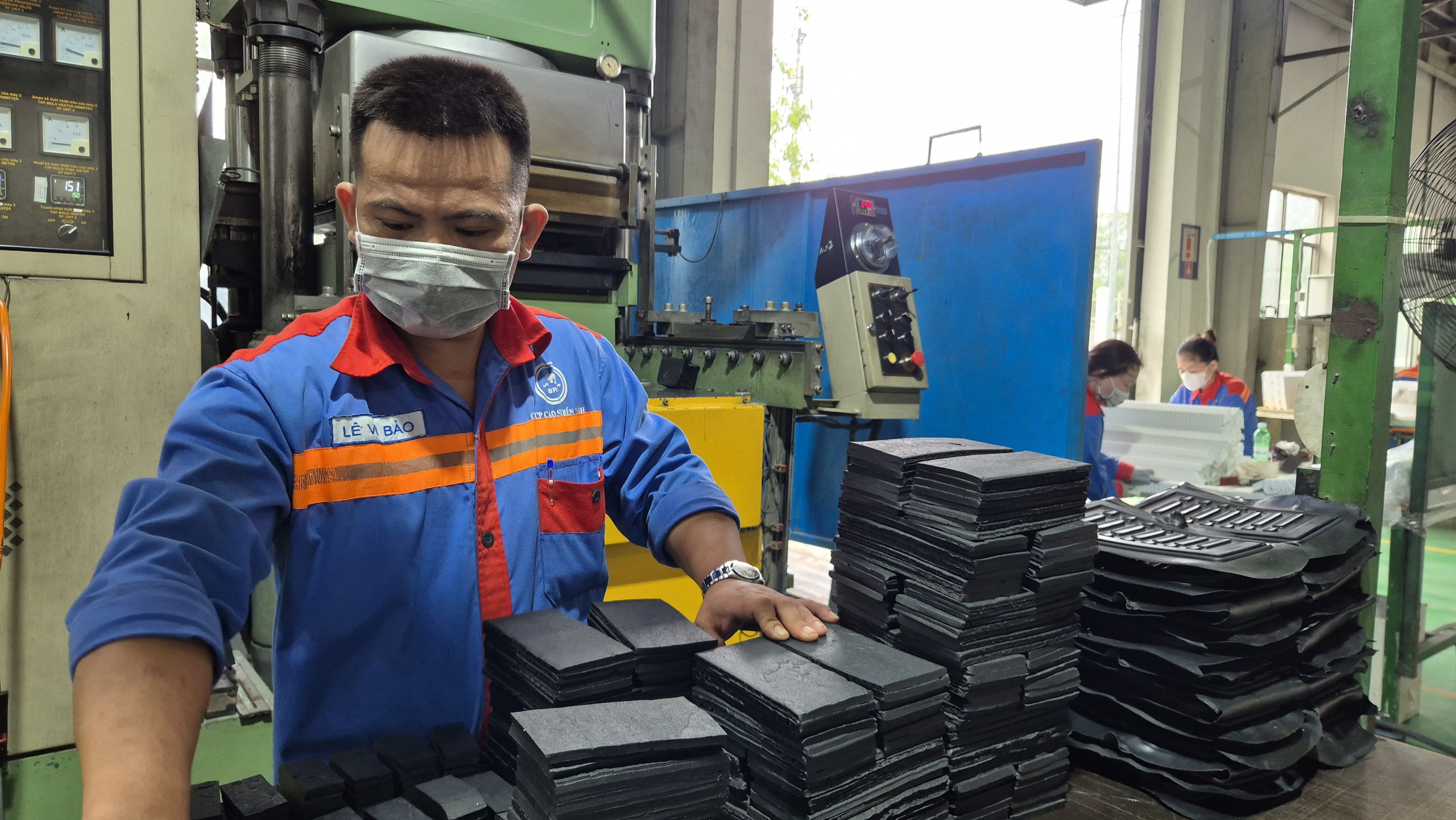 Dự b&aacute;o gi&aacute; cao su năm 2030 c&oacute; thể đạt 3 . 300 USD / tấn Theo VRG - Ảnh 5.