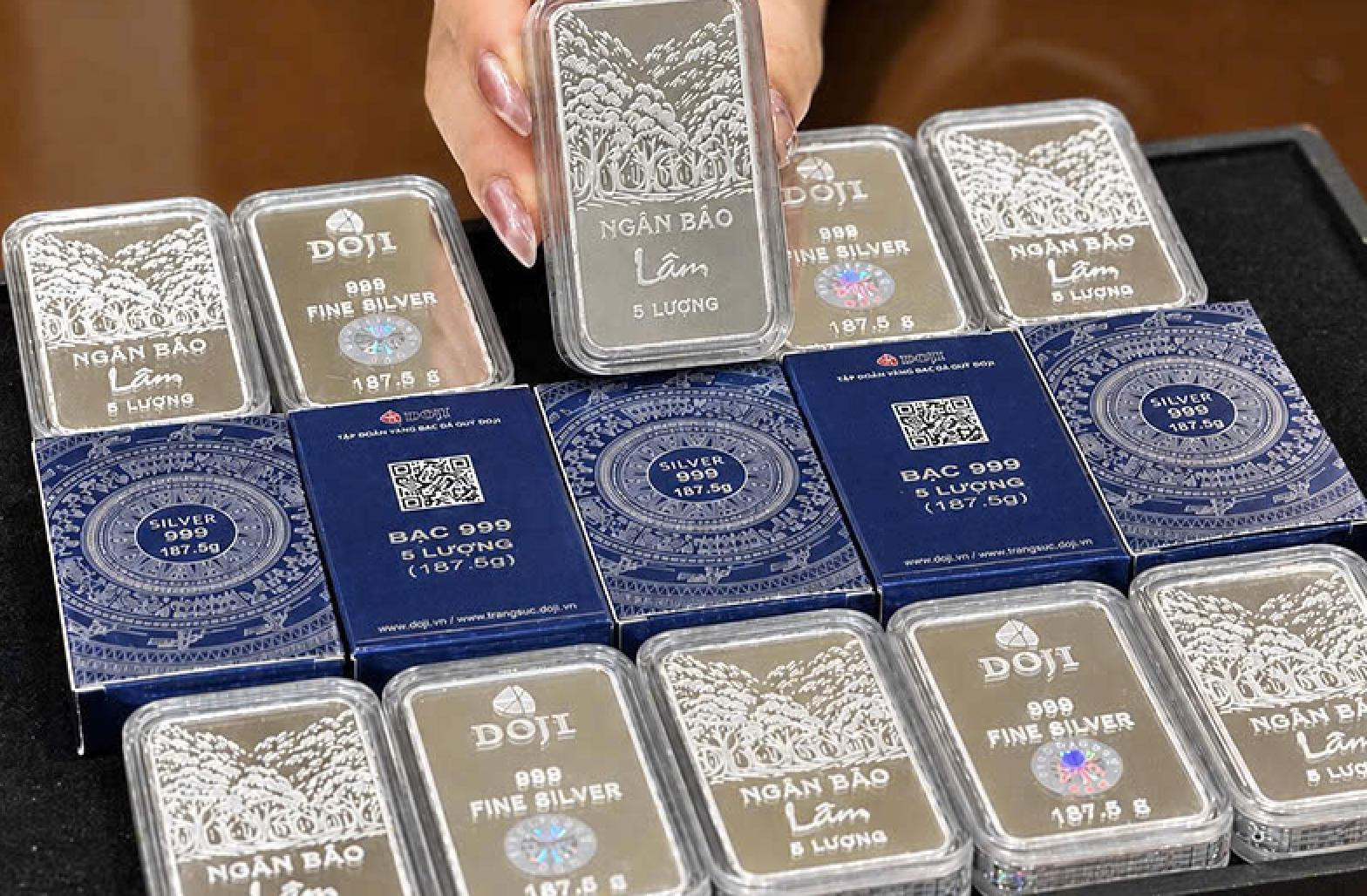 Giá bạc hôm nay 17 - 6: Xu hướng tăng mạnh , có nên đầu tư không? - Ảnh 2.