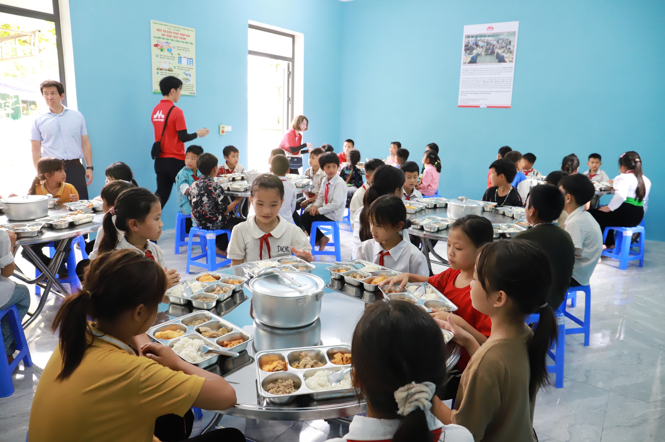 Morinaga Milk b&agrave;n giao bếp ăn học đường tại Lai Ch&acirc;u - Ảnh 1.