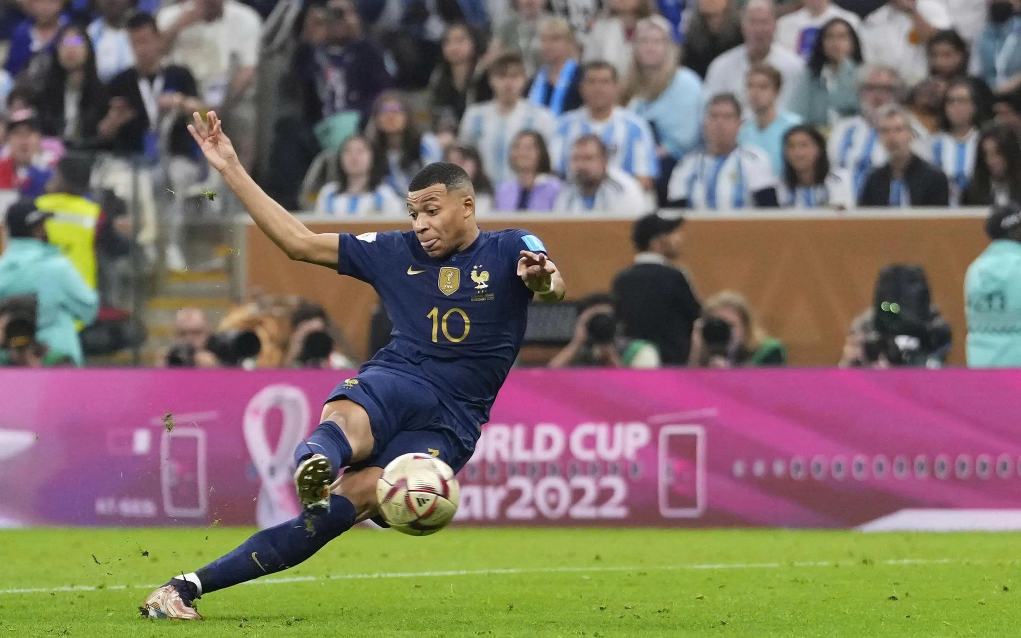 Mbappe - từ thần đồng Bondy đến chân sút vĩ đại nhất “Les Bleus”