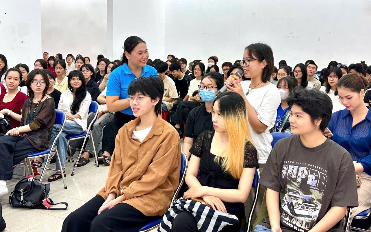 Phạt nặng hành vi trốn đóng, trục lợi BHYT