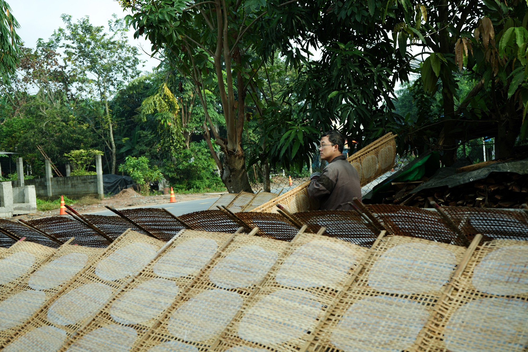 Tiếp lửa l&agrave;ng b&aacute;nh tr&aacute;ng Ph&uacute; H&ograve;a Đ&ocirc;ng - Ảnh 4.