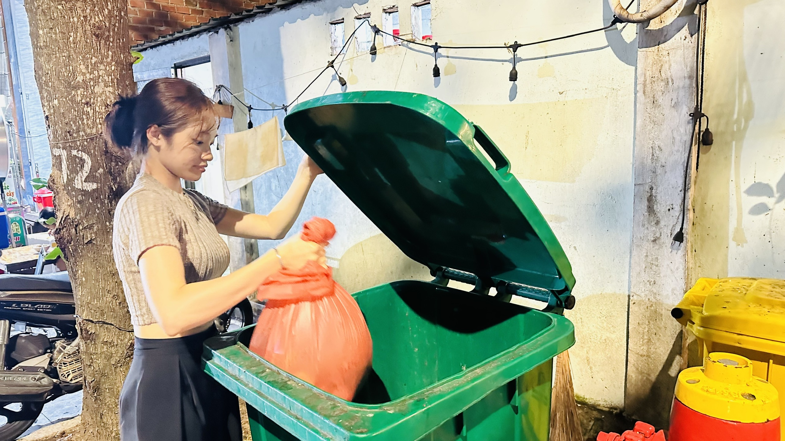 Biến r&aacute;c th&agrave;nh ph&acirc;n hữu cơ - Ảnh 3.