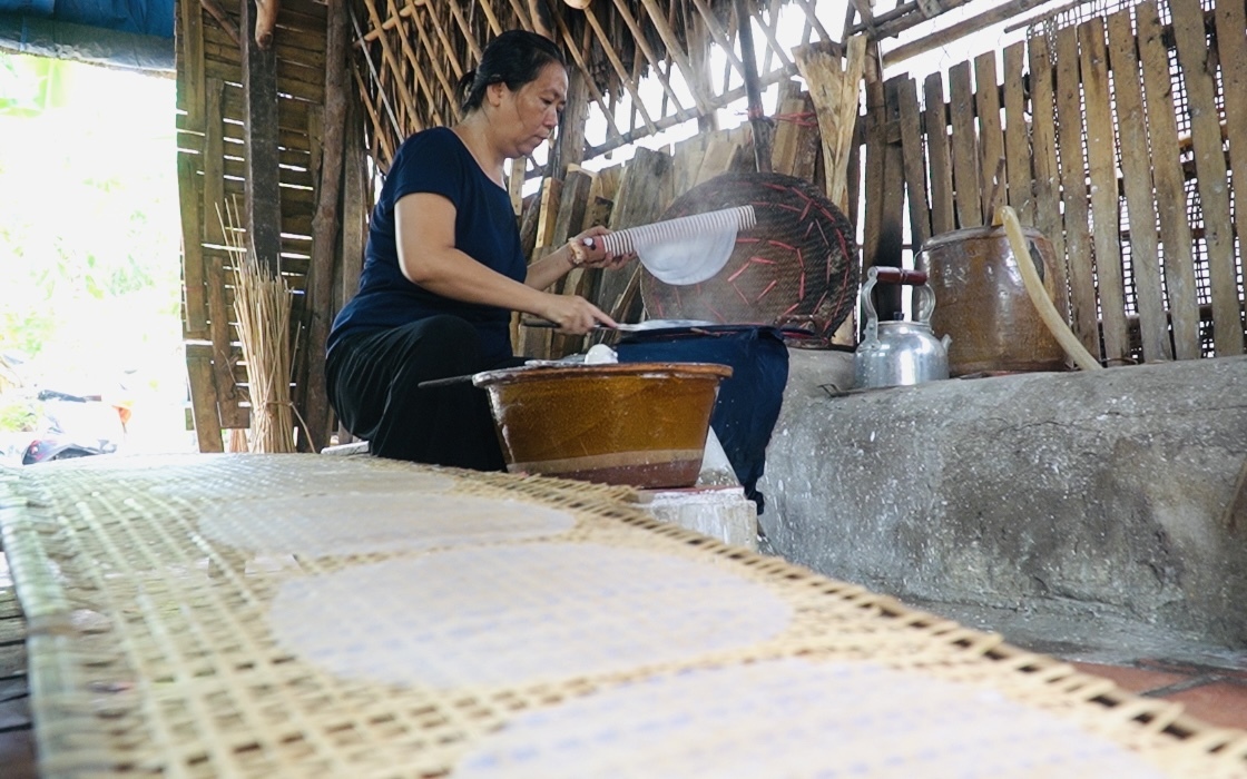 Làng nghề bánh tráng Phú Hòa Đông chủ động chuyển mình 