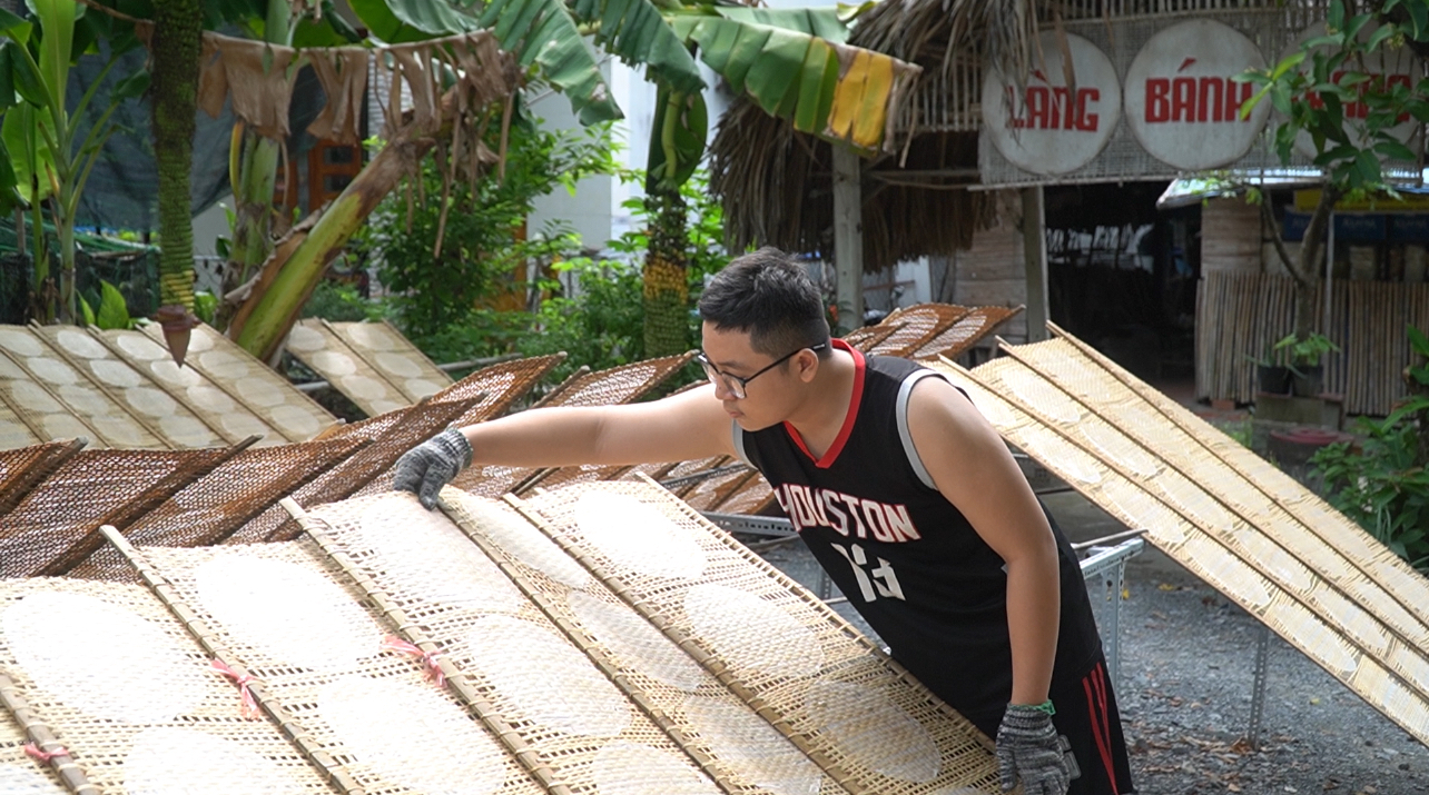 Tiếp lửa l&agrave;ng b&aacute;nh tr&aacute;ng Ph&uacute; H&ograve;a Đ&ocirc;ng - Ảnh 3.