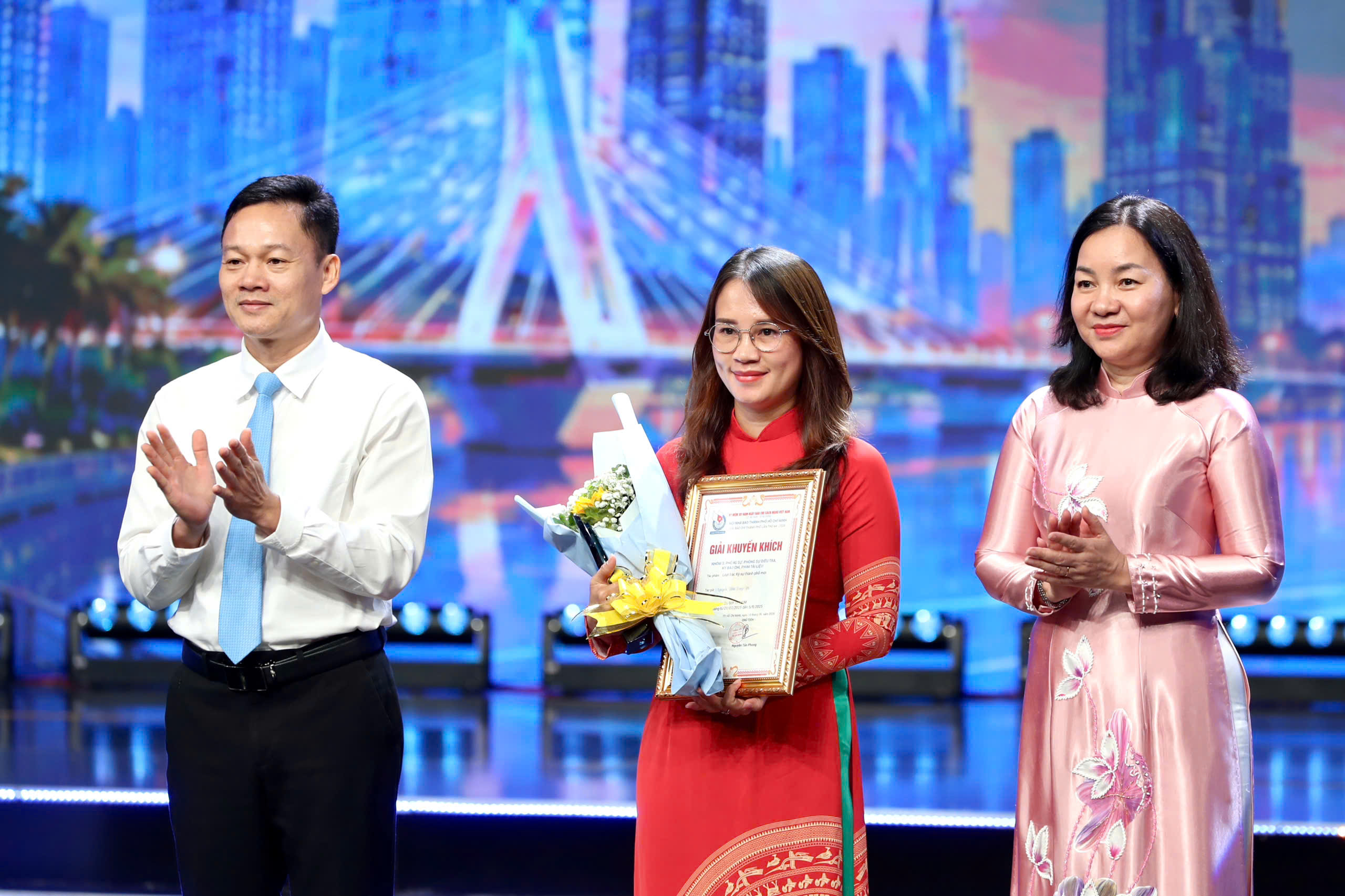 B&aacute;o ch&iacute; TPHCM l&agrave; điểm s&aacute;ng của b&aacute;o ch&iacute; c&aacute;ch mạng Việt Nam - Ảnh 10.