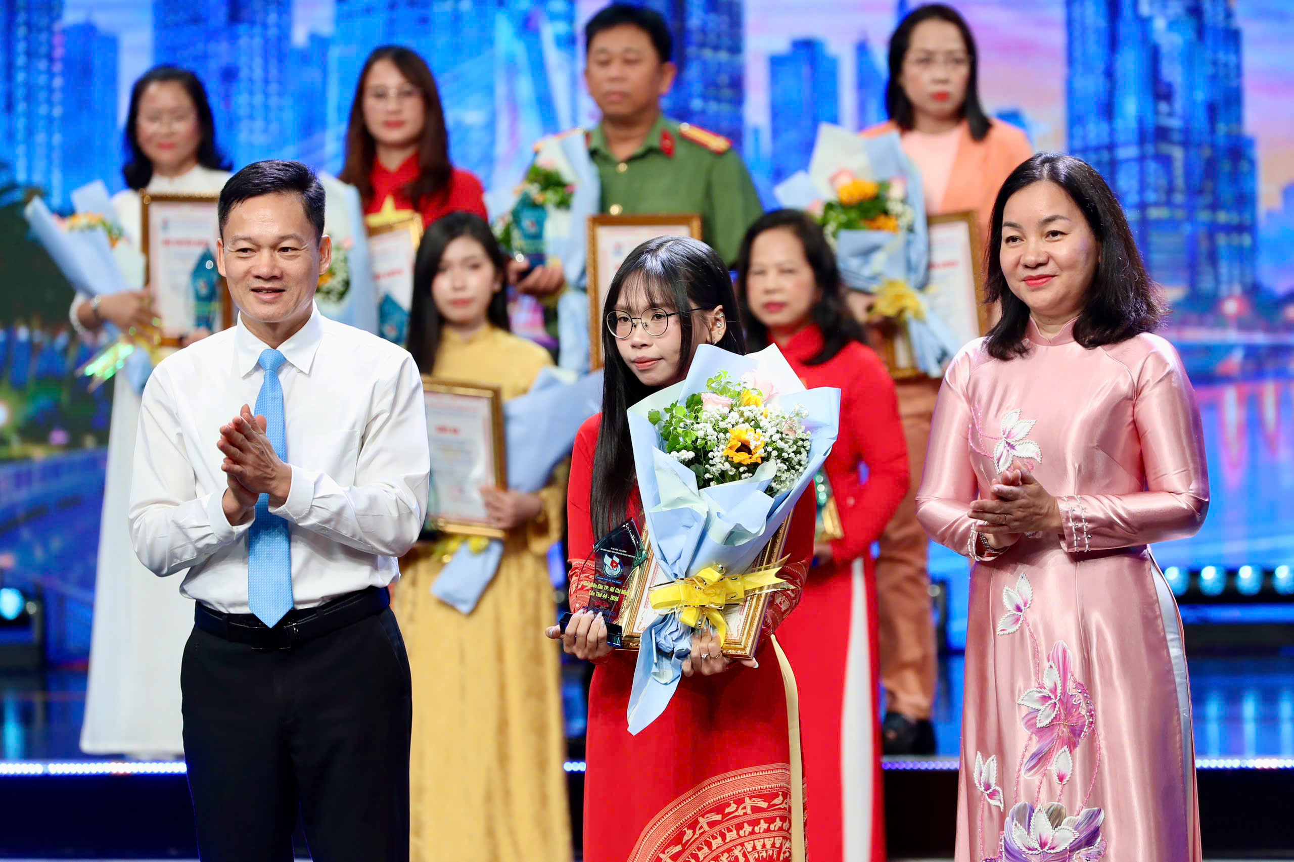 B&aacute;o ch&iacute; TPHCM l&agrave; điểm s&aacute;ng của b&aacute;o ch&iacute; c&aacute;ch mạng Việt Nam - Ảnh 9.