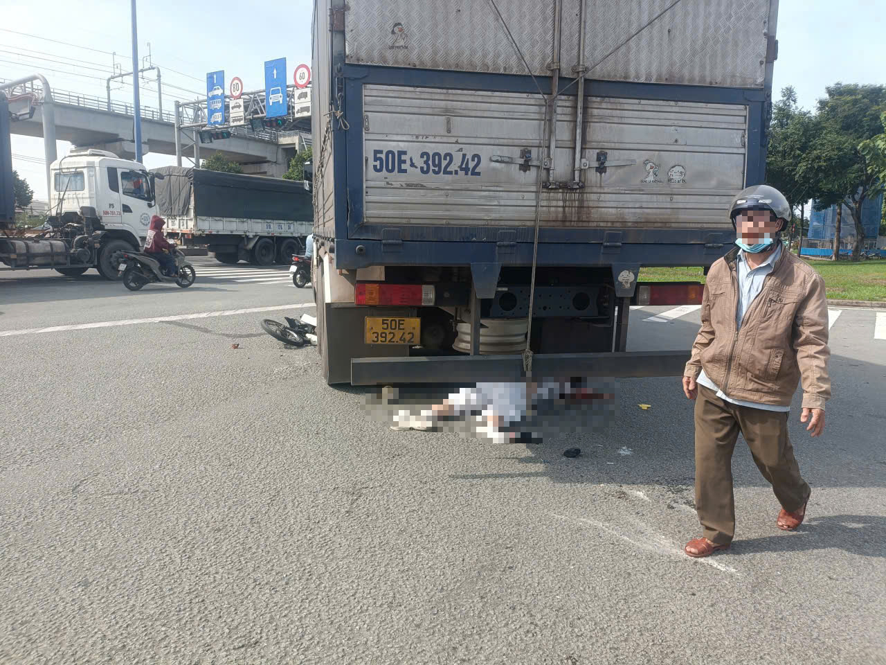 Tai nạn giao thông nghiêm trọng tại ngã ba Khu Công nghệ cao TPHCM Ngày 19 - 6 - 2026 - Ảnh 1.