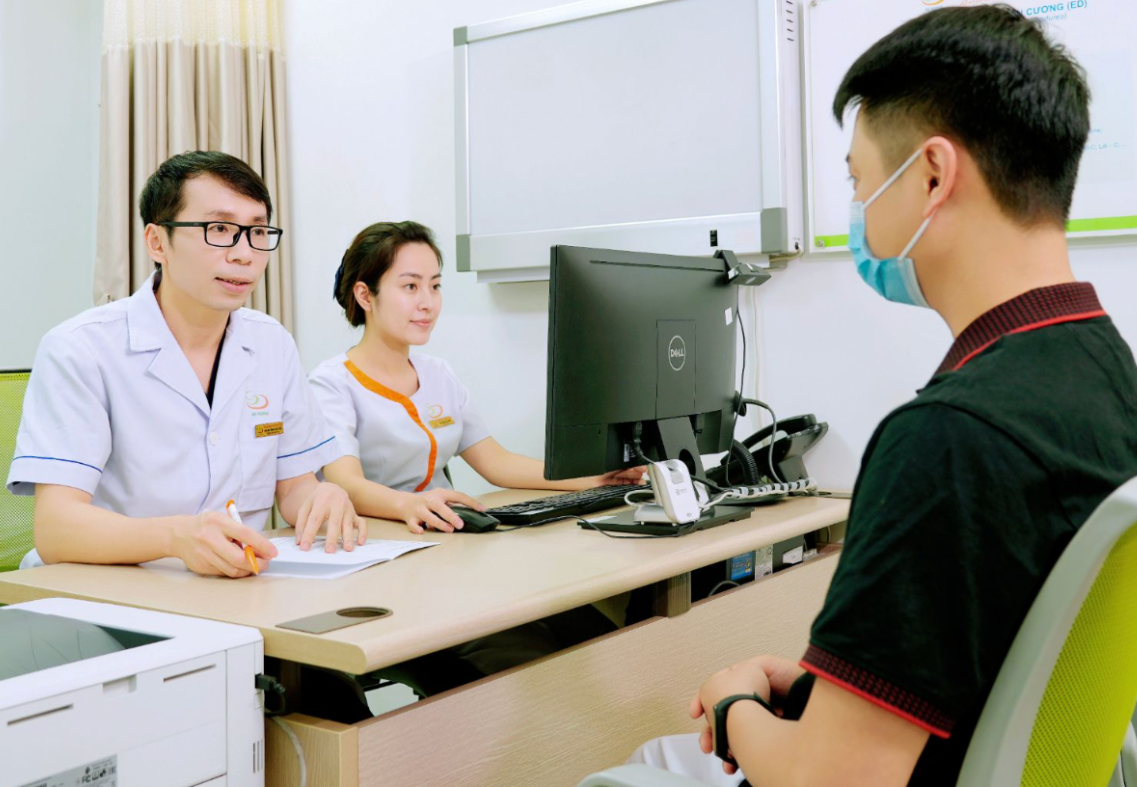 Người đ&agrave;n &ocirc;ng v&ocirc; tinh do hội chứng Klinefelter lần đầu l&agrave;m cha sau 7 năm - Ảnh 1.