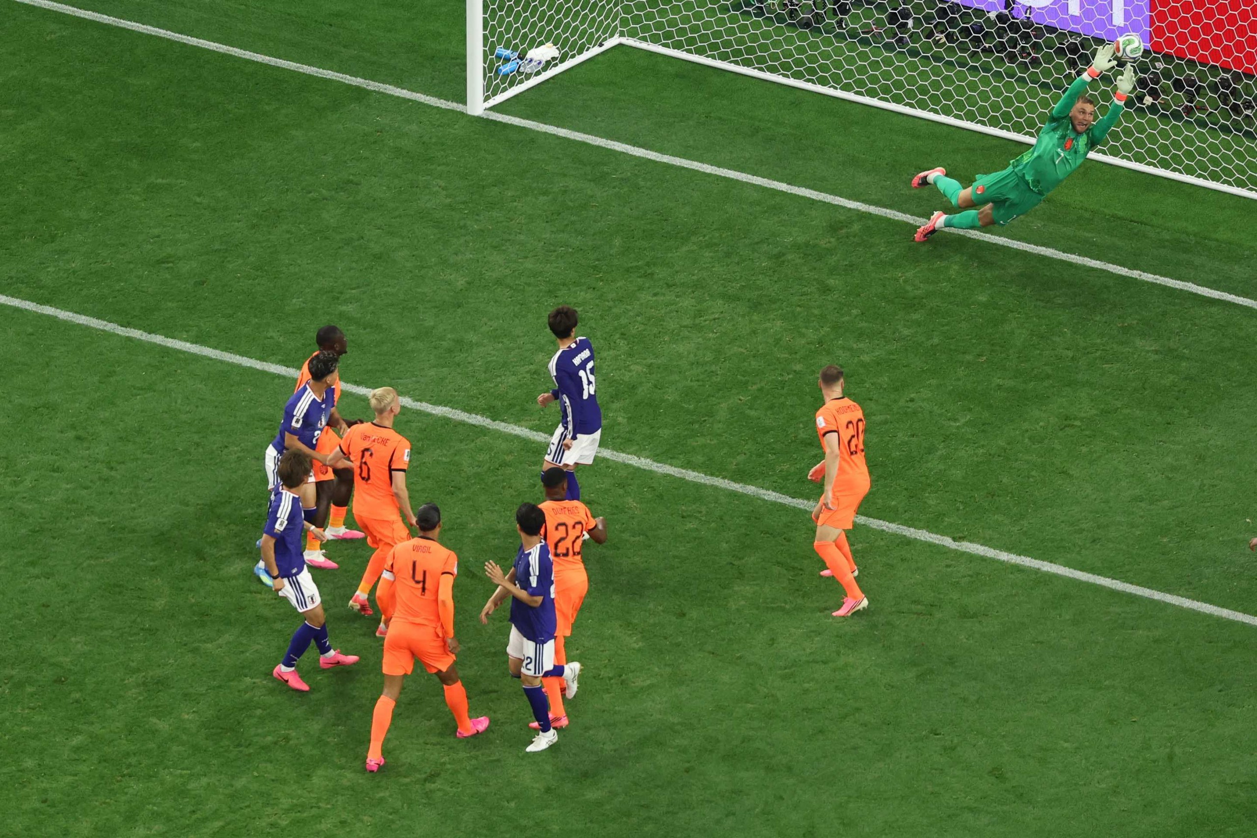 Trận đấu thứ 1.000 World Cup: Nhật Bản - Tunisia viết tiếp trang sử - Ảnh 2.