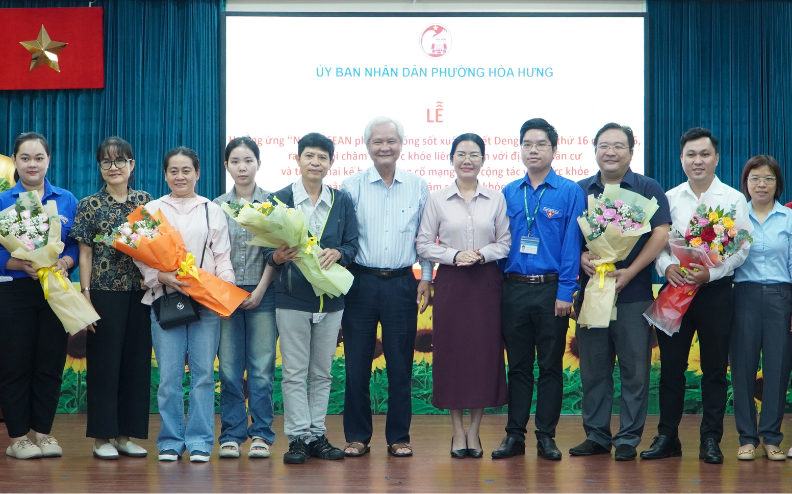 Phường Hòa Hưng ra mắt Đội chăm sóc sức khỏe liên tục cho người dân