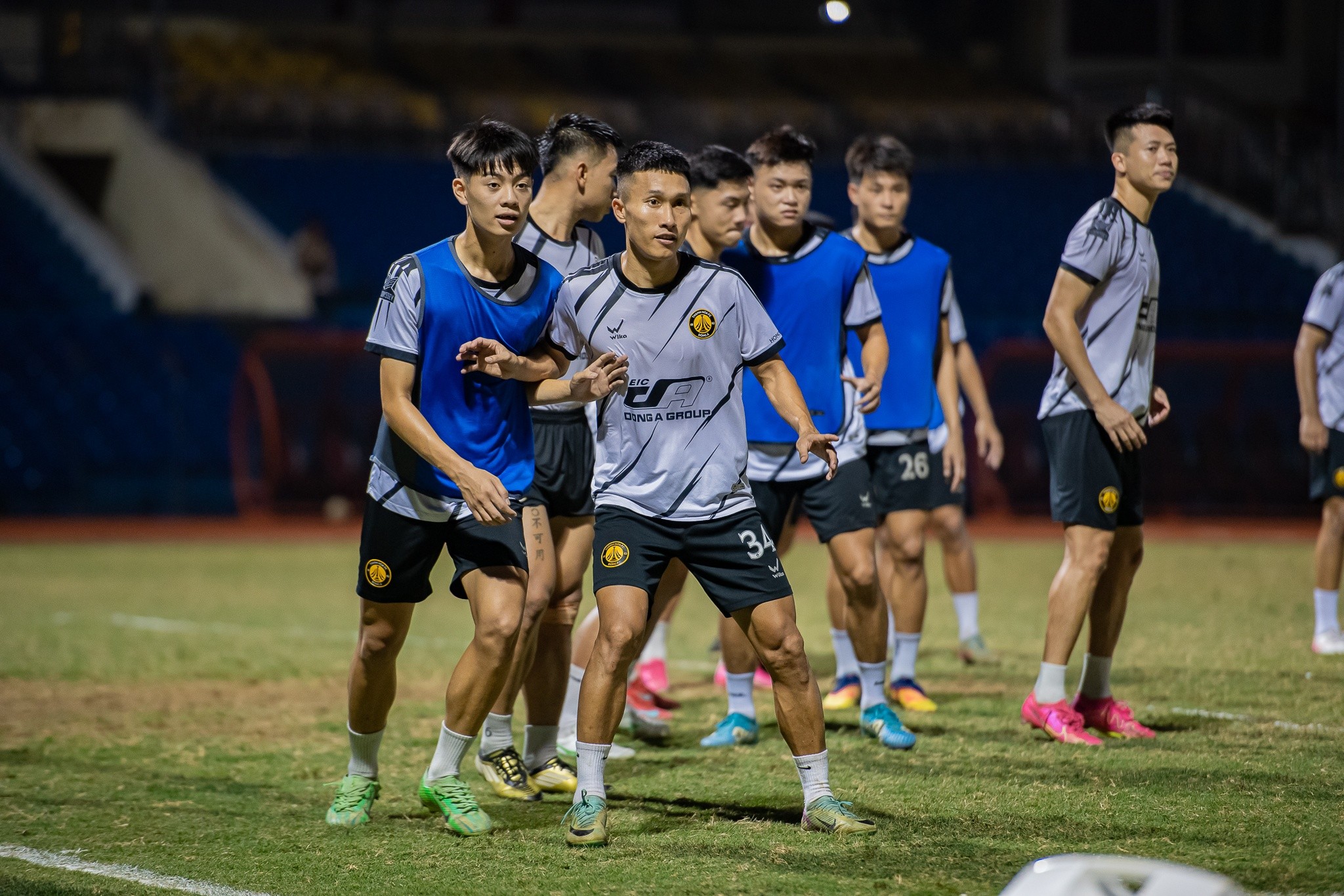 H&agrave;ng loạt trụ cột chia tay CLB Thanh H&oacute;a sau khi trụ hạng V-League th&agrave;nh c&ocirc;ng - Ảnh 4.