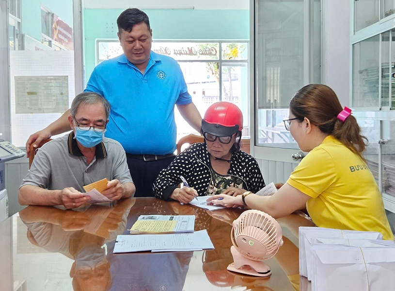 H&agrave;ng triệu người nhận lương hưu, trợ cấp bảo hiểm x&atilde; hội từ th&aacute;ng 6 - Ảnh 1.