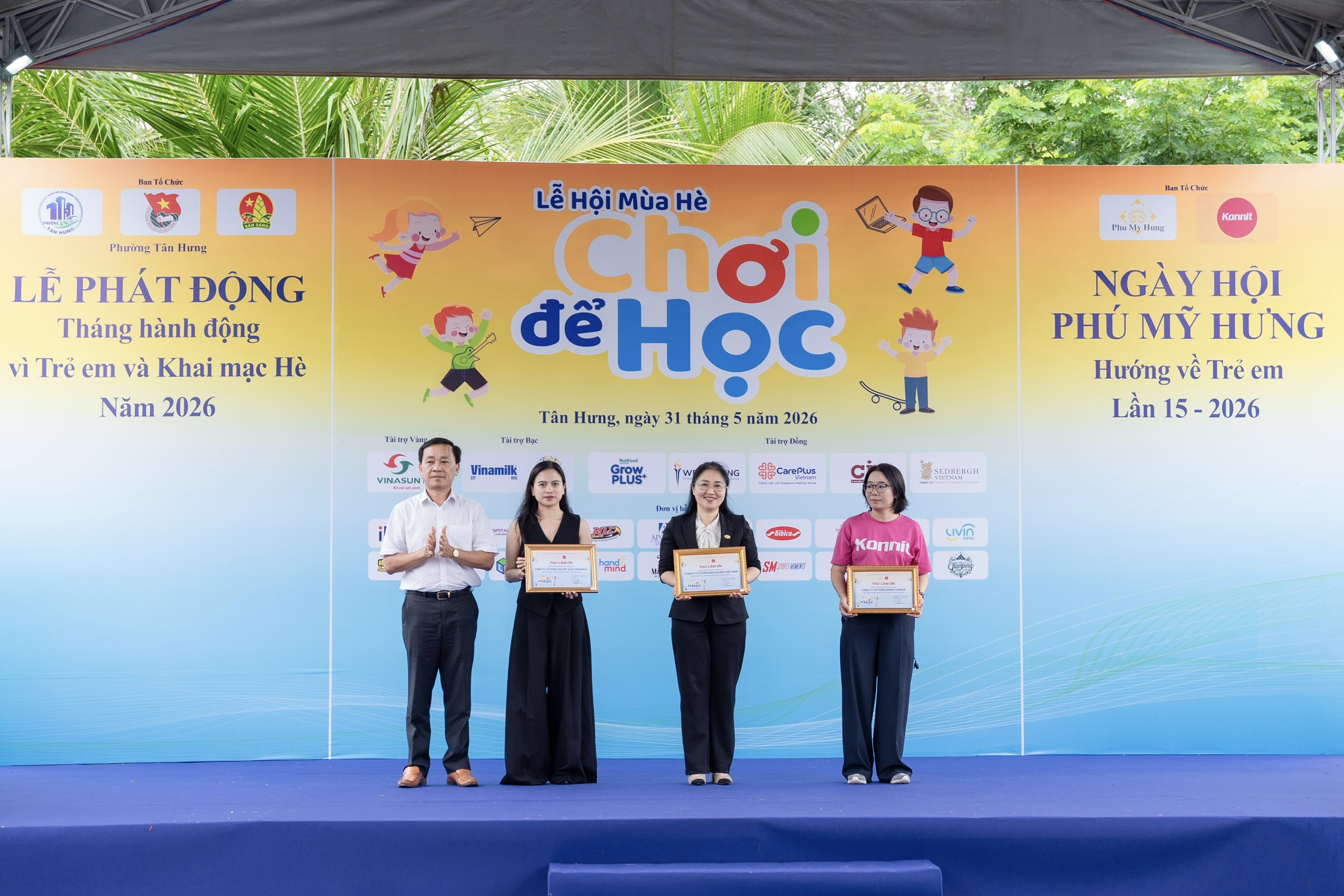 Vinamilk c&ugrave;ng trẻ em tận hưởng ng&agrave;y hội m&ugrave;a h&egrave; tại Ph&uacute; Mỹ Hưng - Ảnh 5.