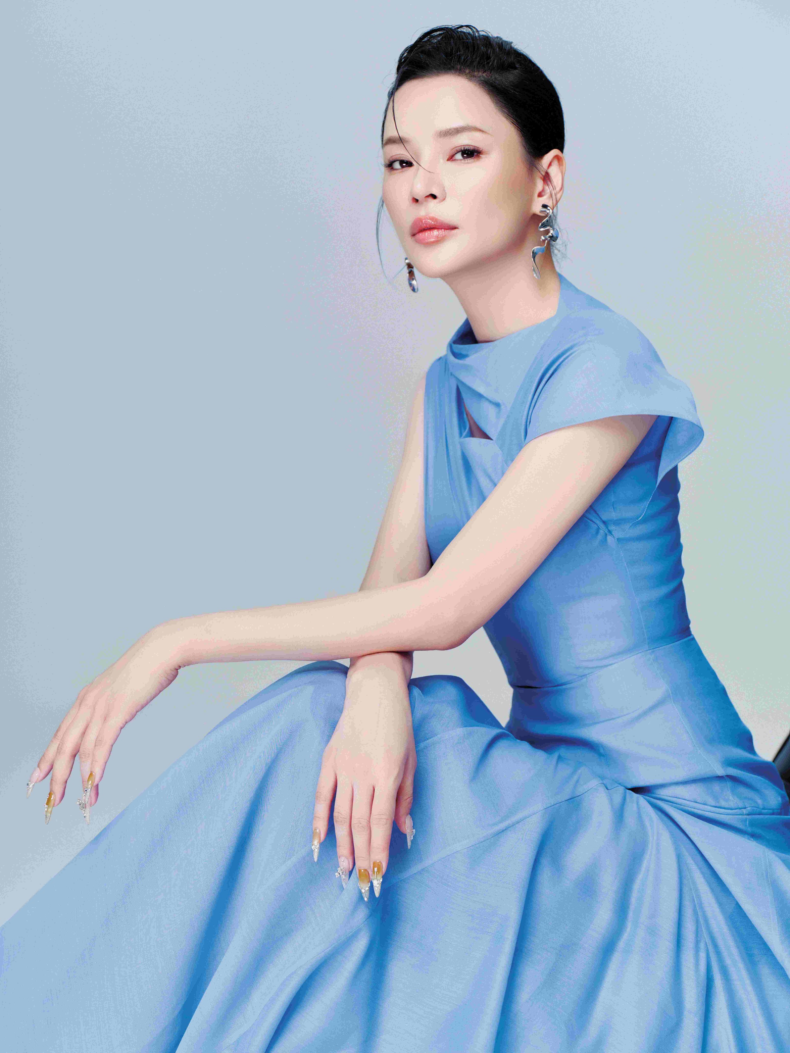 Người đẹp từng "mất tích" khỏi showbiz 12 năm tái xuất với tạo hình gây bất ngờ - Ảnh 13.