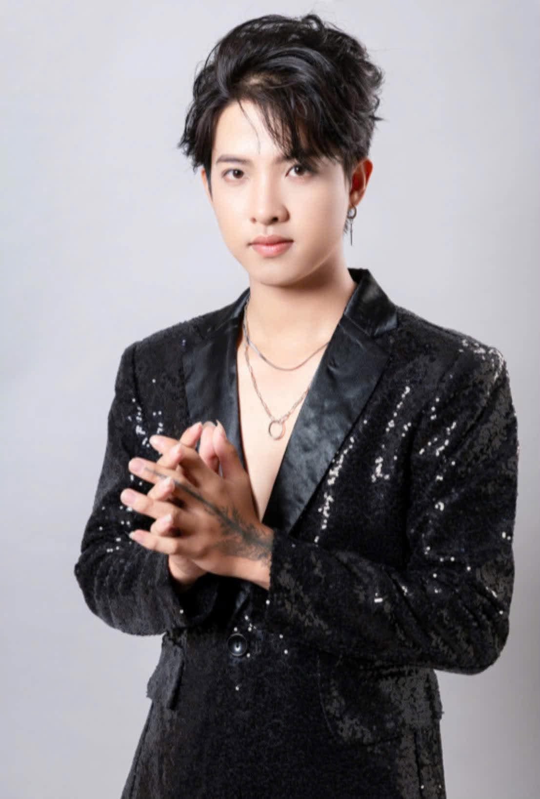 Trịnh Gia Khang v&agrave; Mini show "Dấu ấn ch&agrave;ng trai si t&igrave;nh", ca sĩ B&iacute;ch Thủy hỗ trợ hết m&igrave;nh - Ảnh 1.