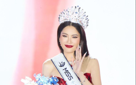 Chị em Nam Anh- Nam Em "càn quét" vương miện Miss Cosmo TP HCM 2026
