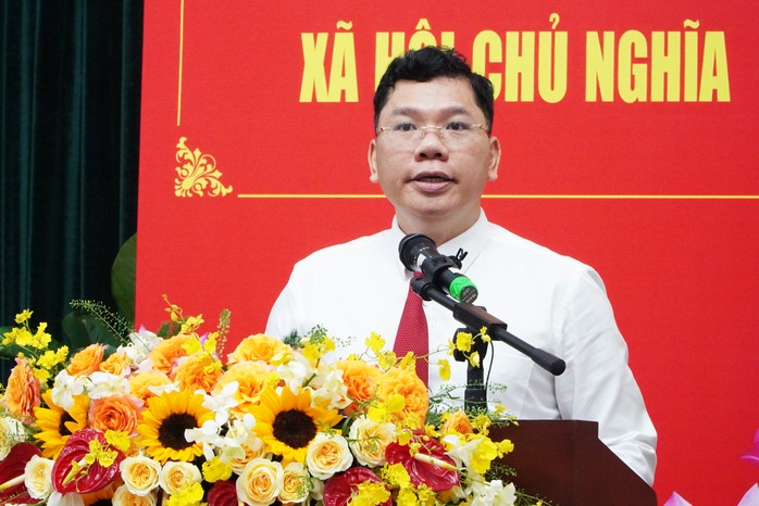 &Ocirc;ng Ho&agrave;ng Nguy&ecirc;n Dinh  - Ảnh 1.