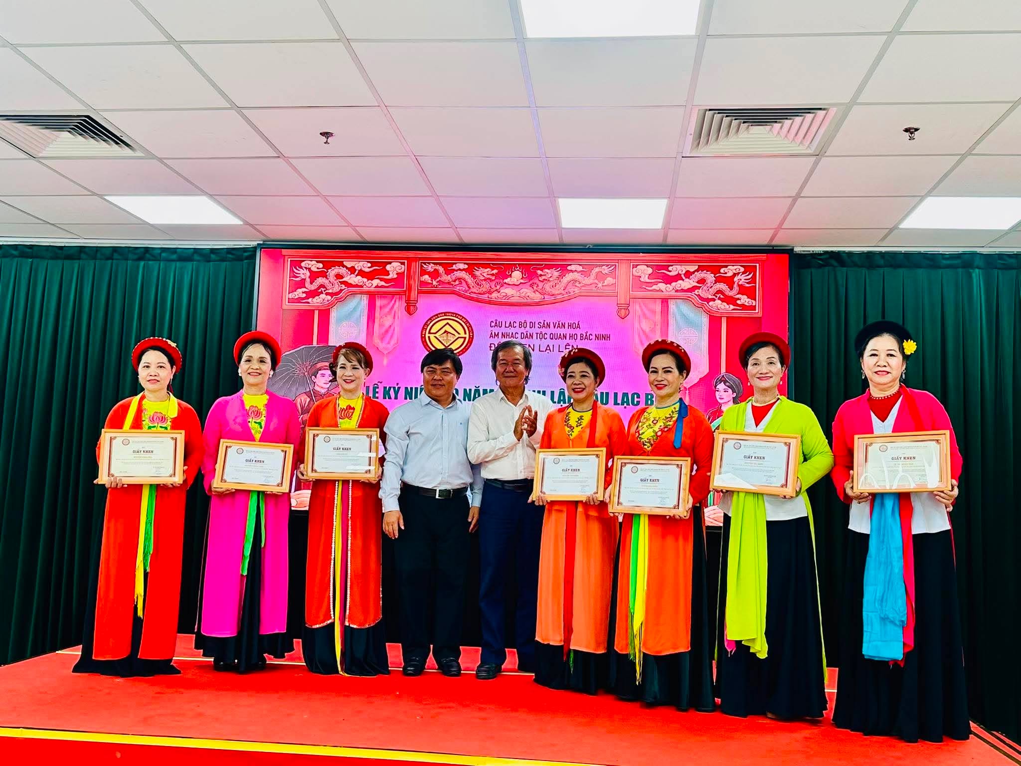 10 năm gieo duyên Quan Họ giữa lòng thành phố mang tên Bác - Ảnh 6.