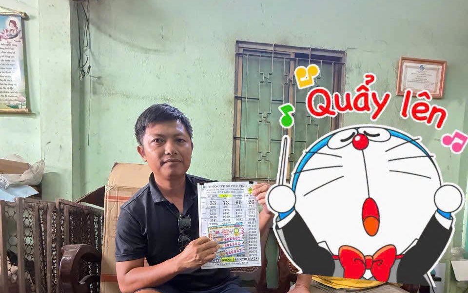 CLIP: Đại lý đổi thưởng xuyên đêm cho khách trúng xổ số miền Nam - Ảnh 3.
